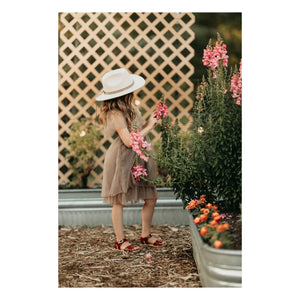 Petit Nord - Scallop Flower Sandals | Cherry Red