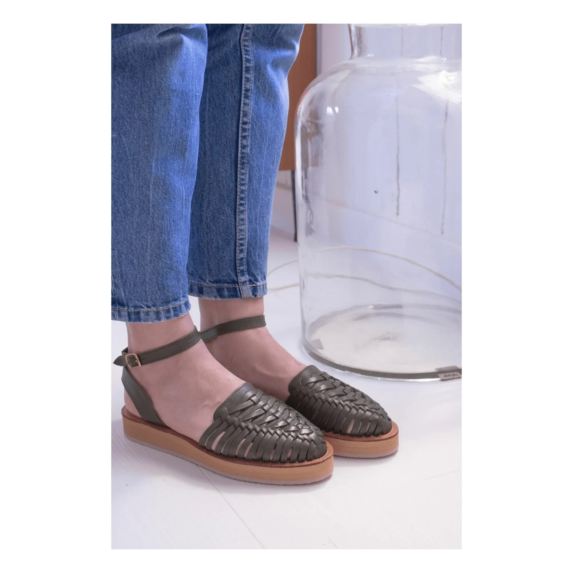 Mapache - Loma Sandals | Olive Green