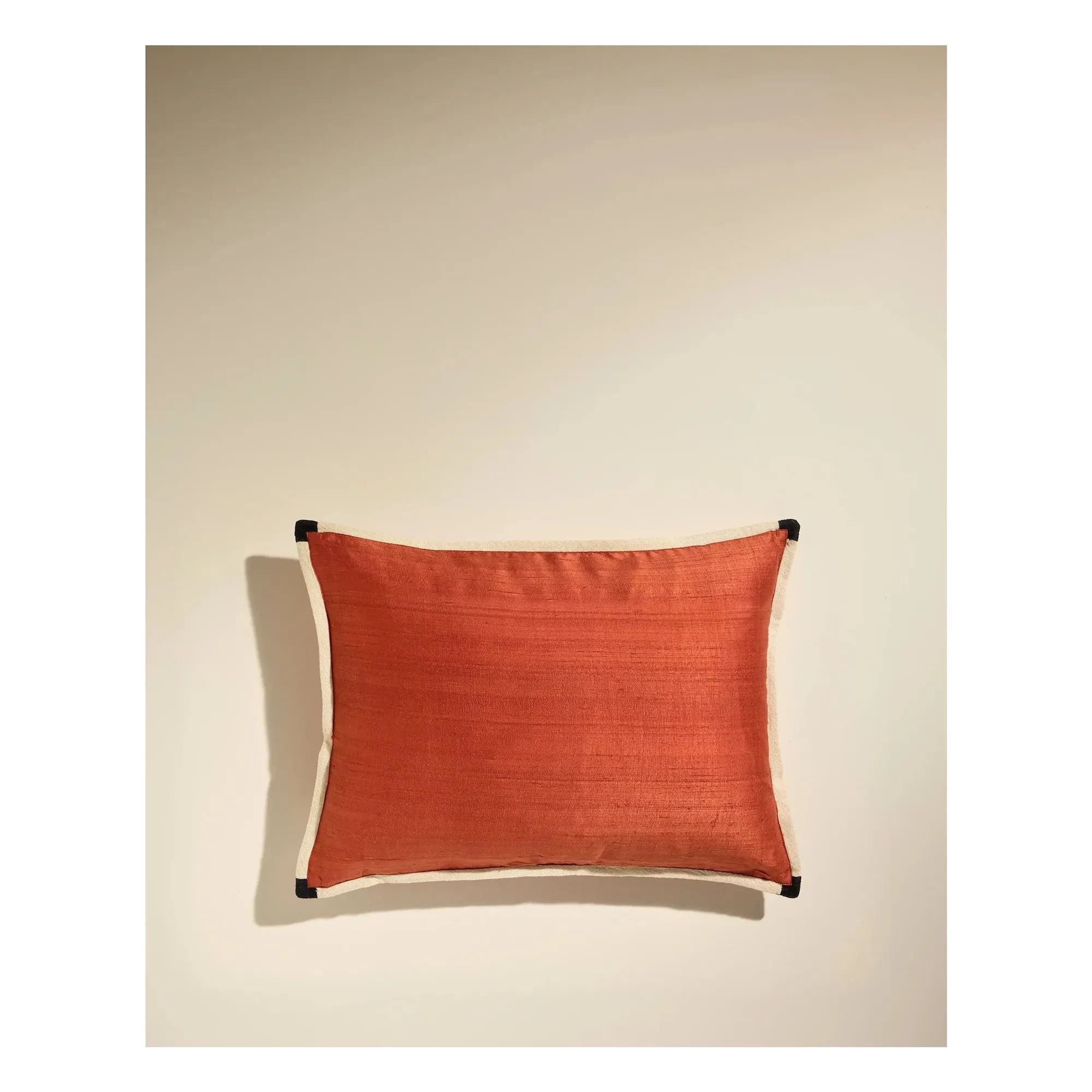 Maison Sarah Lavoine - Séquence Silk Pillow | Rust Orange