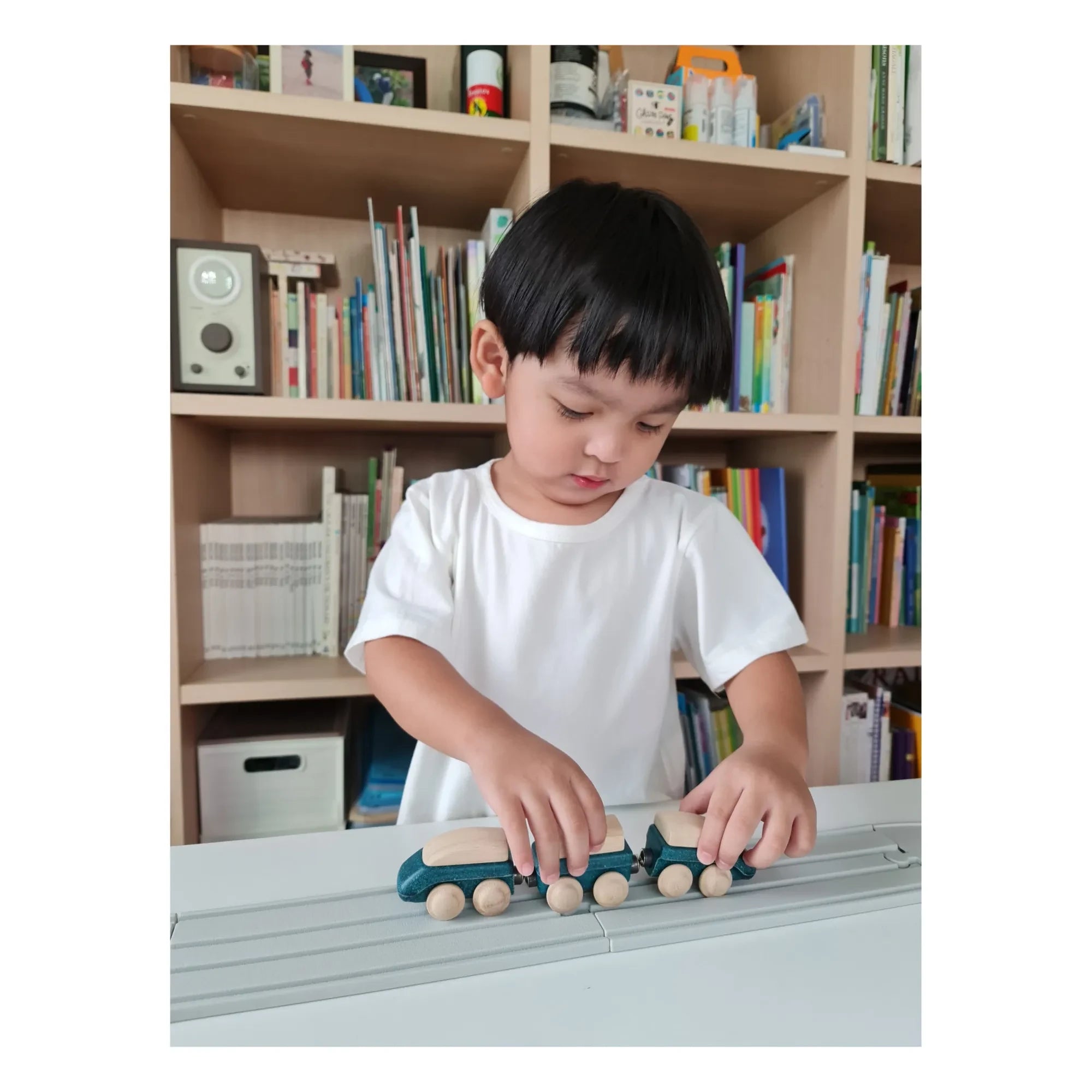 Plan Toys - Ahşap Yüksek Hızlı Tren