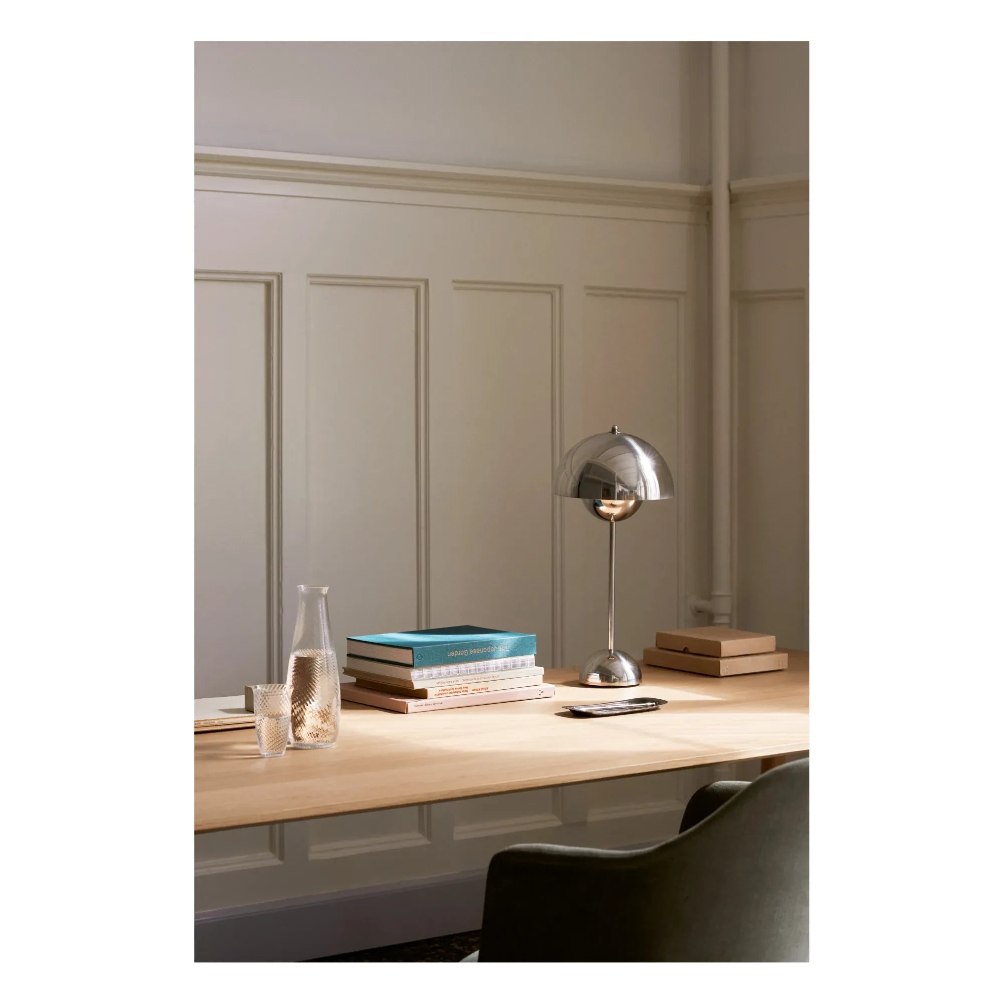 & Tradition - VP3 Flowerpot Table Lamp - Verner Panton, 1969 | Chrome