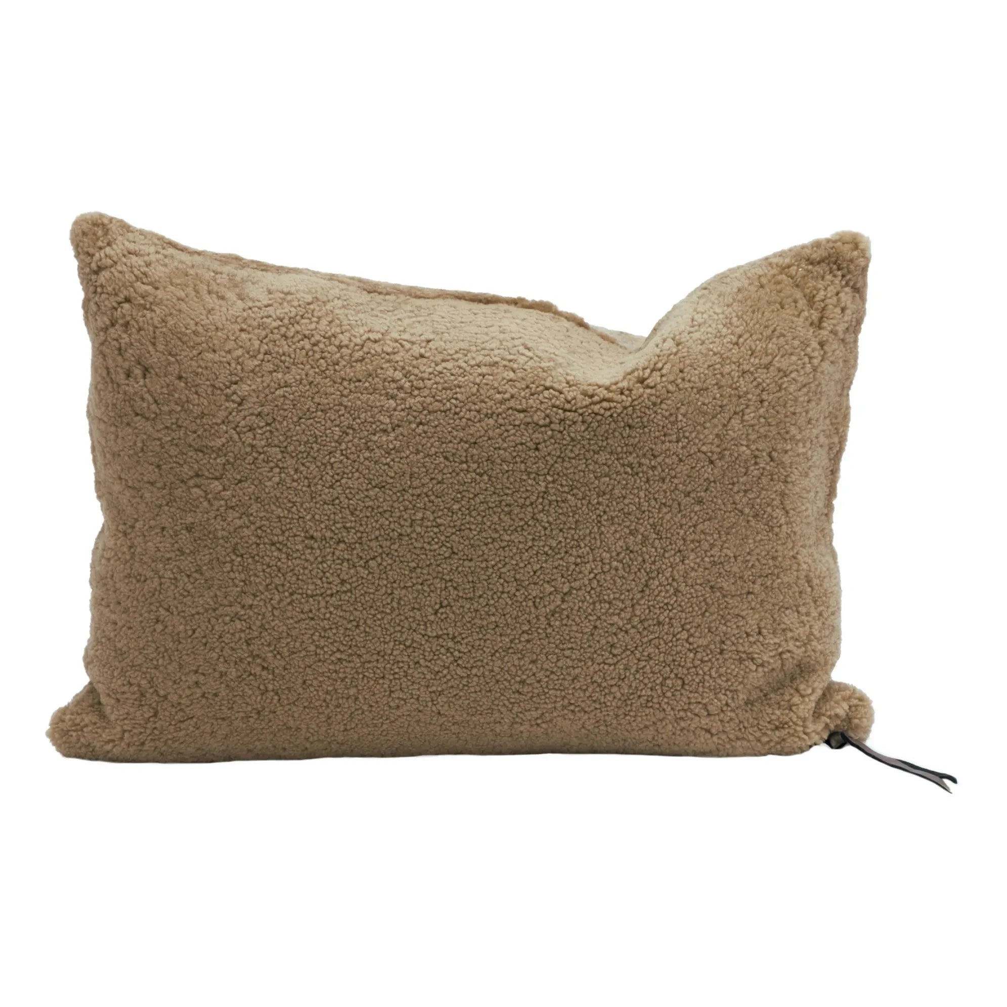 Maison de Vacances - Vice Versa Curly Sheep Fur Pillow | Cappuccino