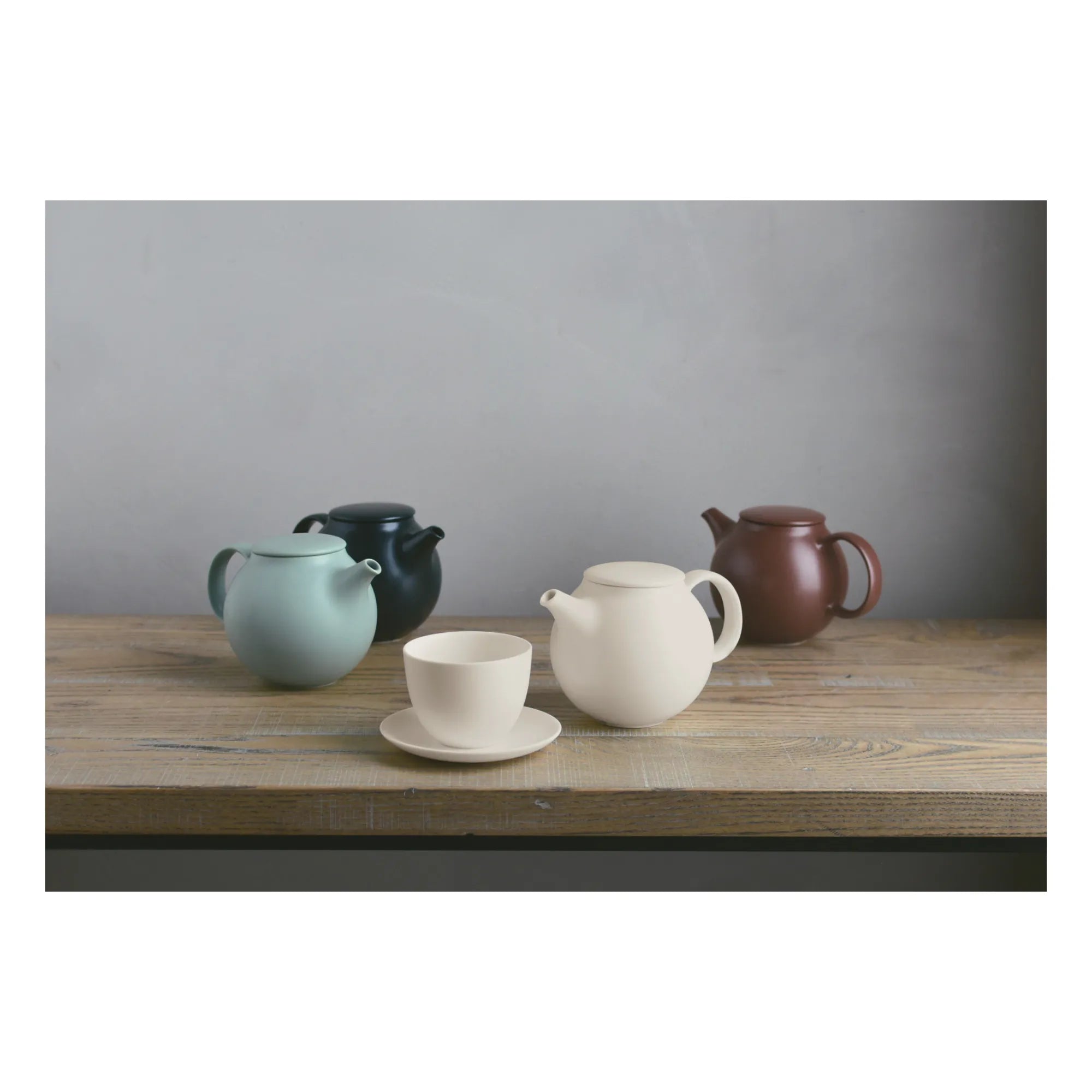 Kinto - Pebble Porcelain Teapot - 500 ml | Black