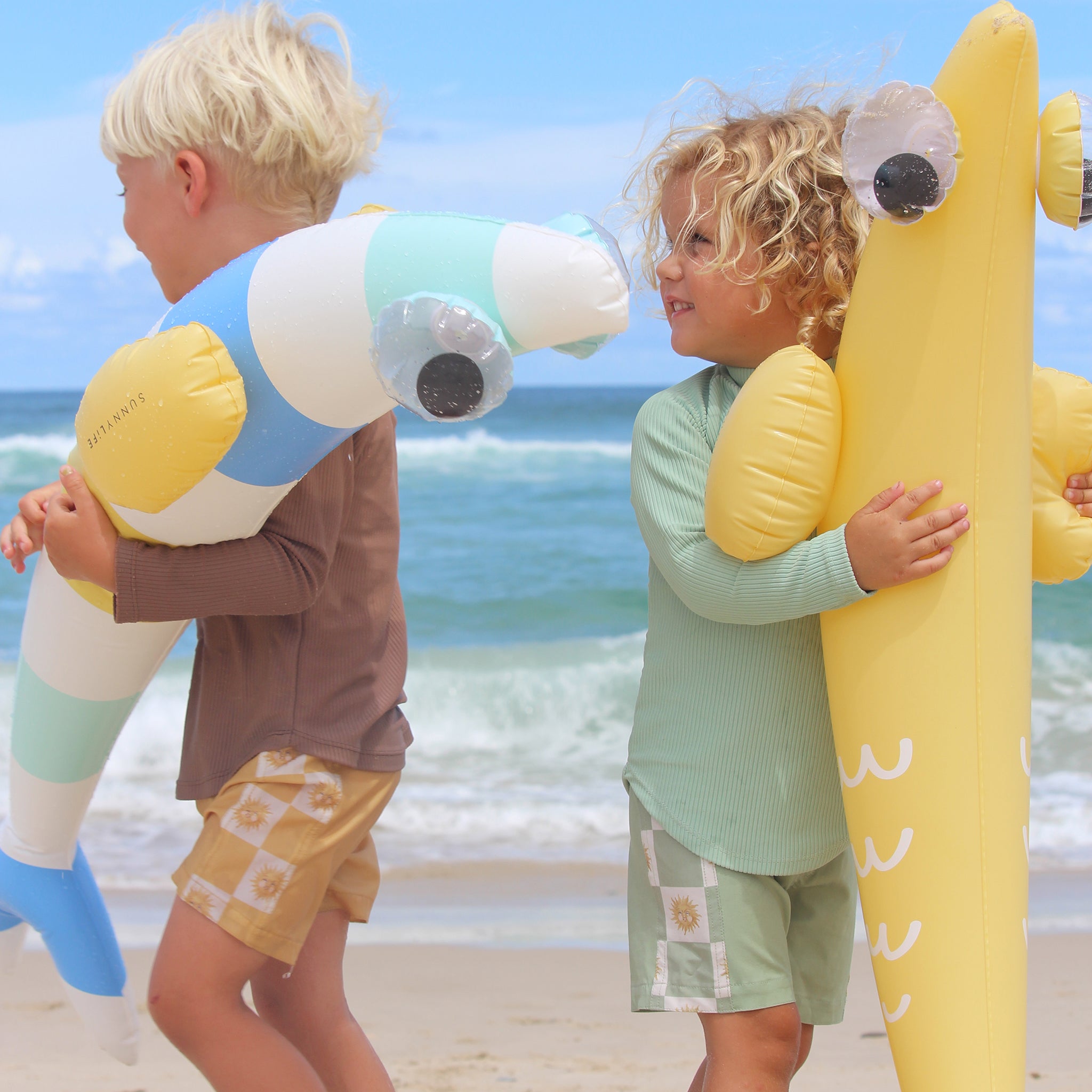 Sunnylife - Fish Finn Inflatable Sea and Pool Swimming Accessory