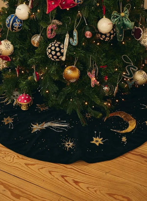 Anna + Nina - Göksel Christmas Tree Base Cover | Black