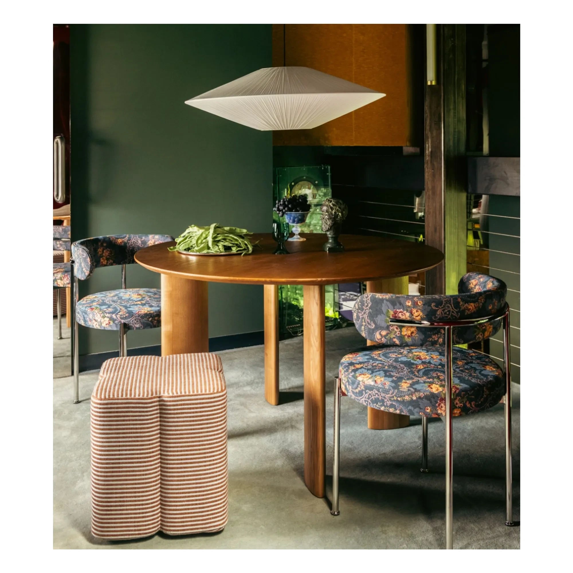 The Socialite Family - Fiori pouf in striped fabric | Brown