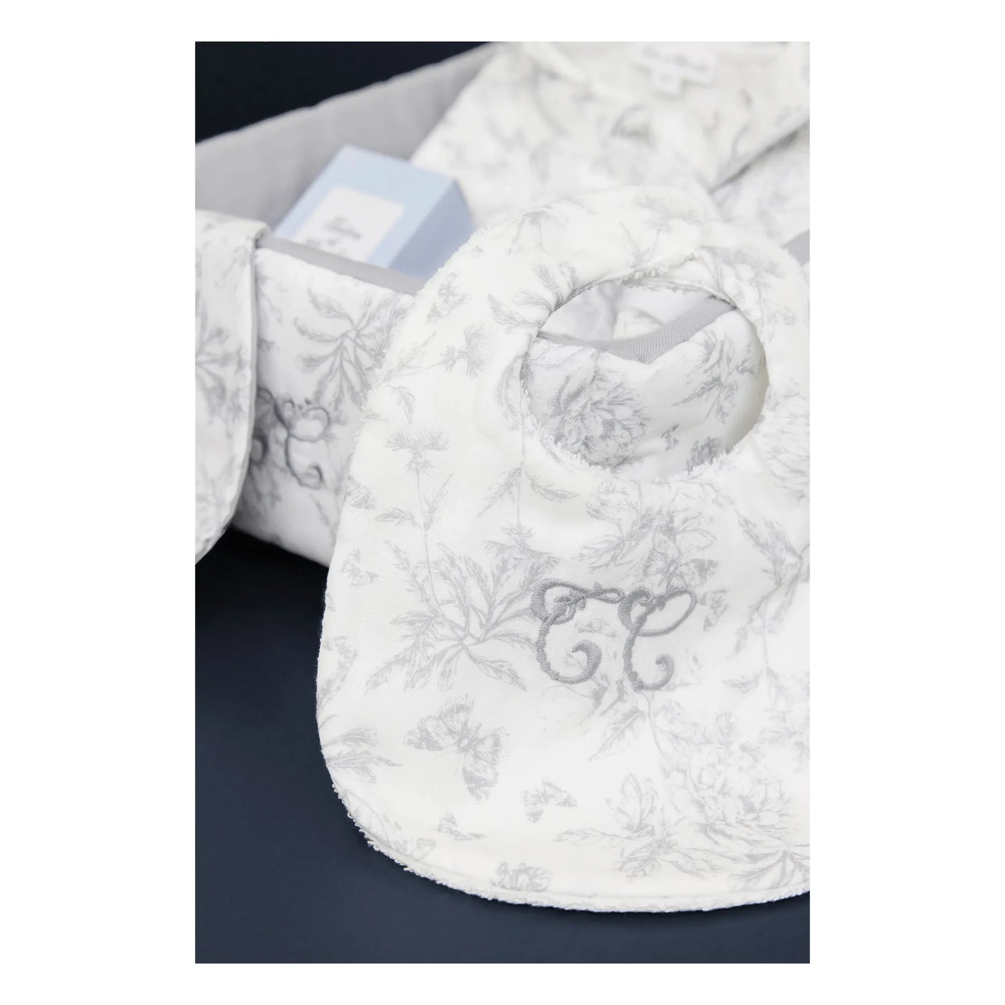 Tartine et Chocolat - Toile de Jouy Bib | Gray