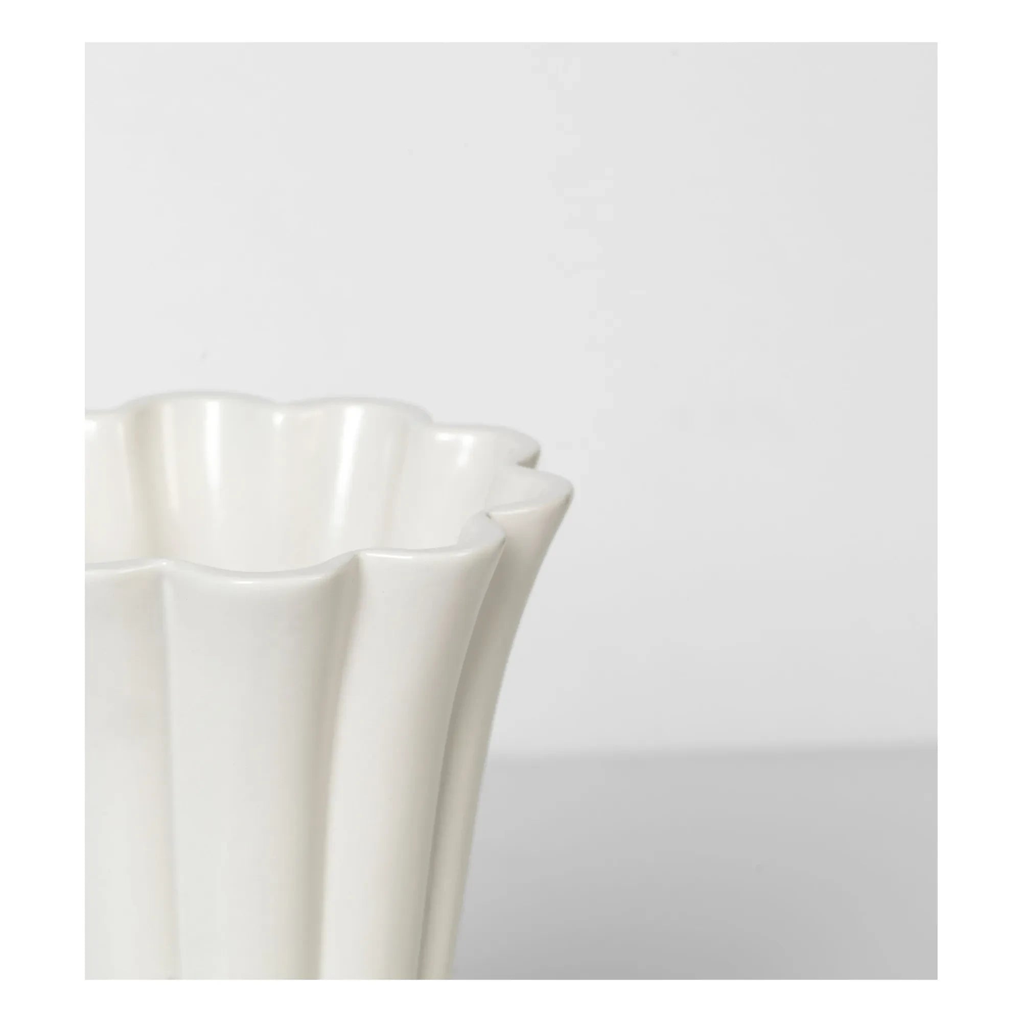 Broste Copenhagen - Heli Vase | Cream