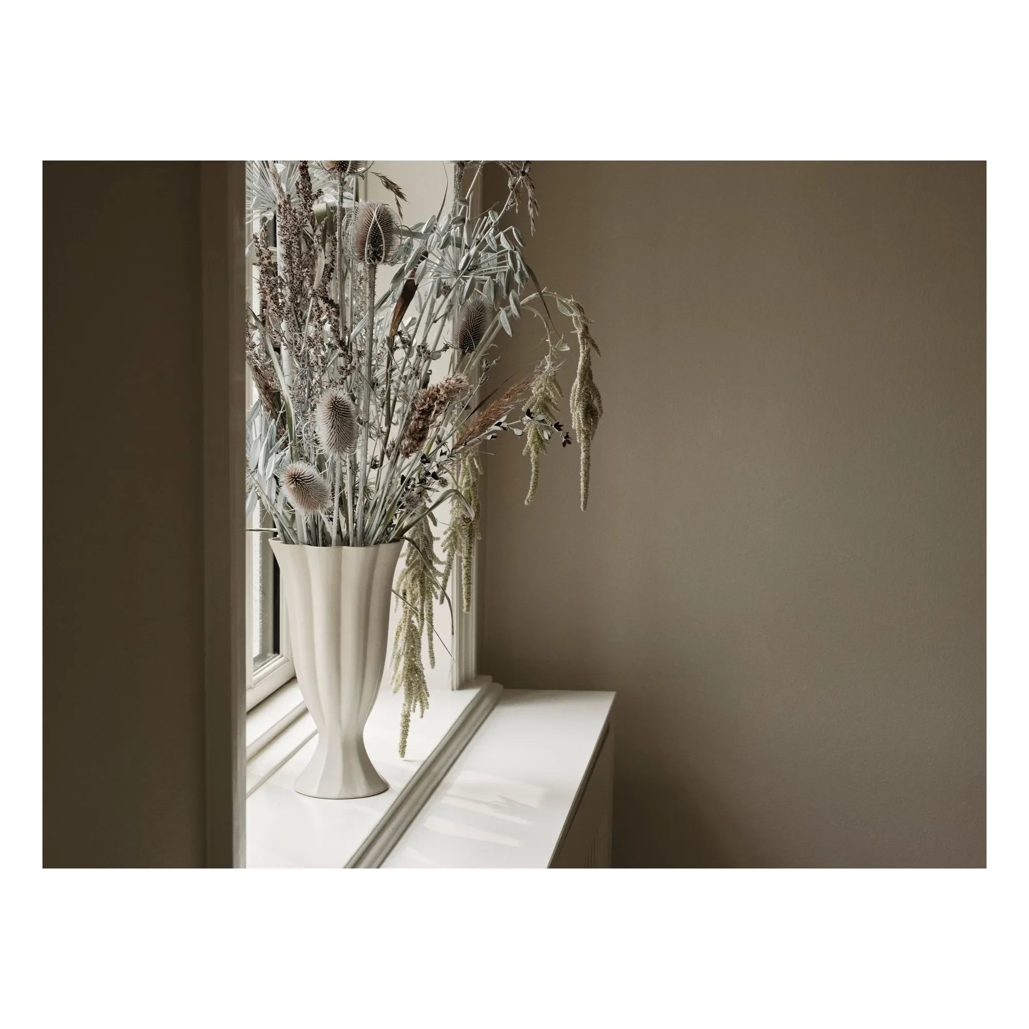 Broste Copenhagen - Heli Vase | Cream