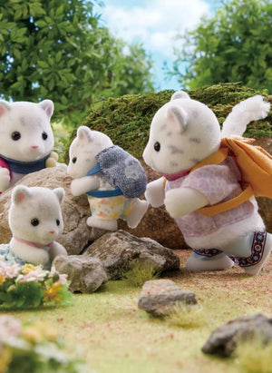 Sylvanian Families - Snow Leopard Family