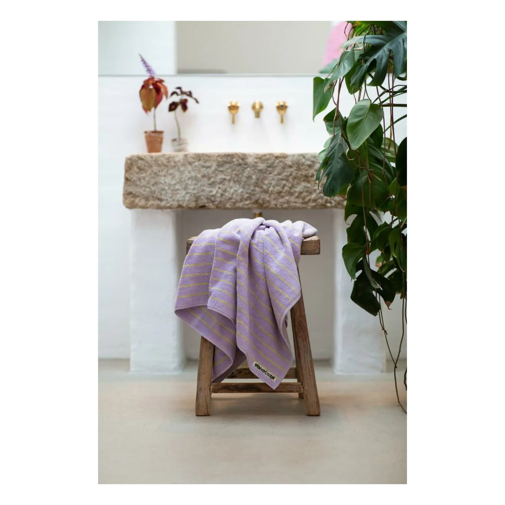 Bongusta - Naram Bathroom Towel | Lilac