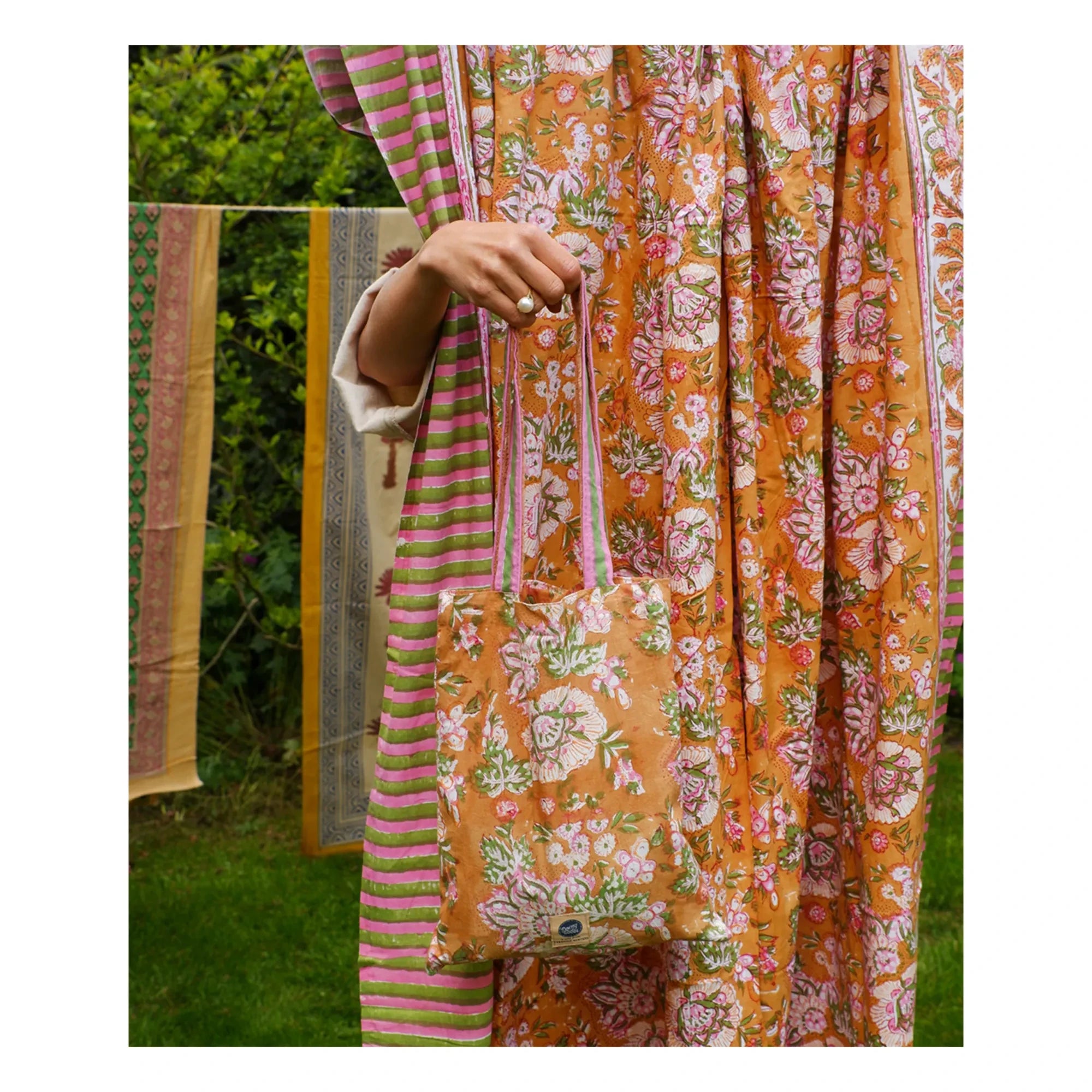 Doing Goods - Velvet tablecloth | Sand
