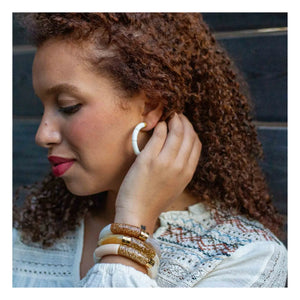 Parabaya - Personalized Bola Earrings | Amber