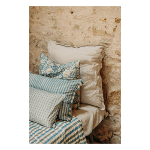 Le Monde Sauvage - Super Nova Saint Petersburg Pillow | Blue