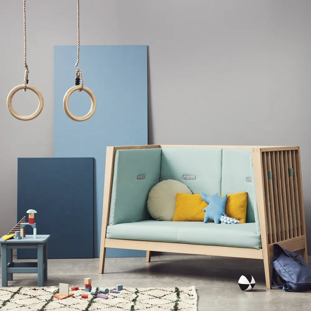 Leander - Linea Crib | Oak