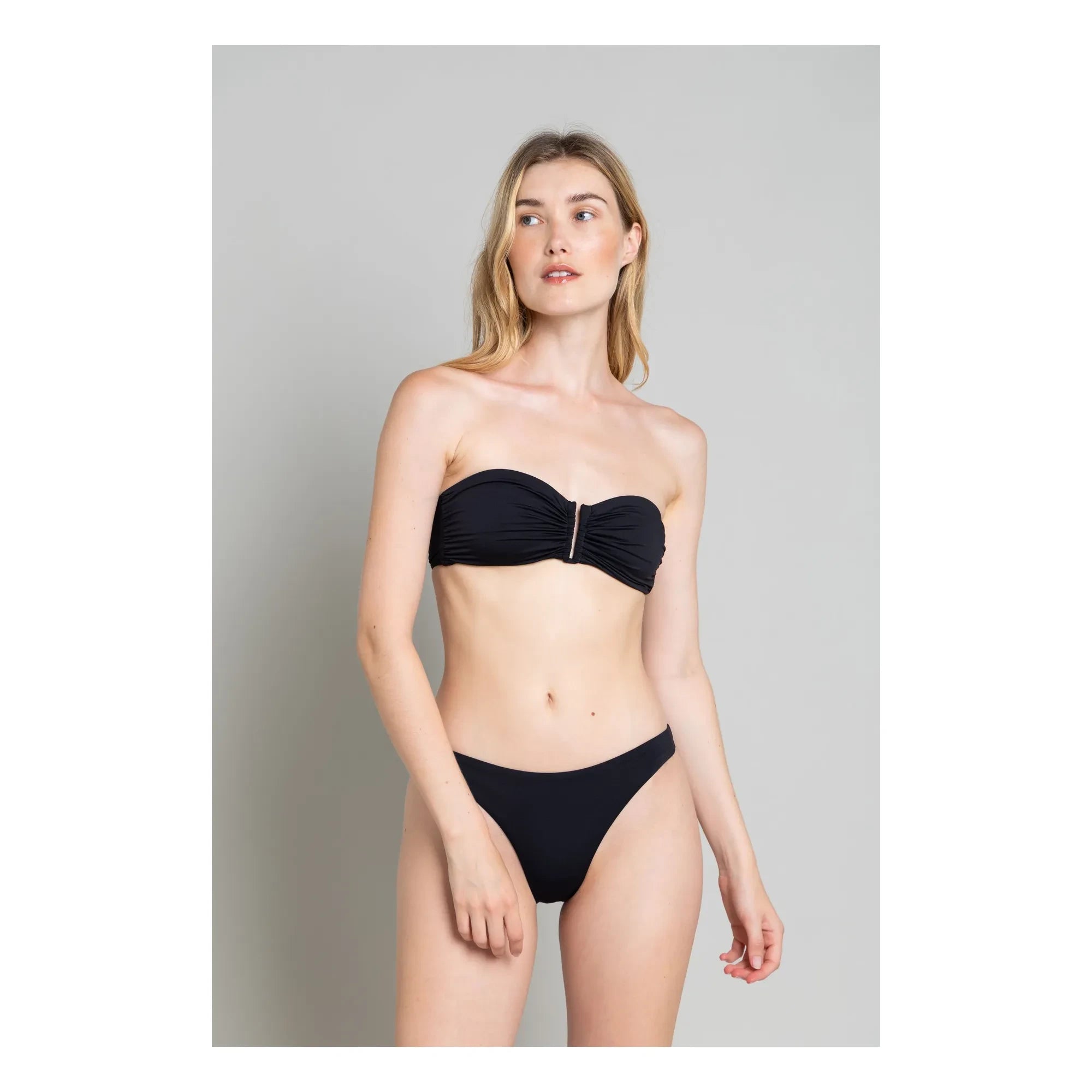 Smallable Woman - Low-Cut Swimsuit Lisa | Black