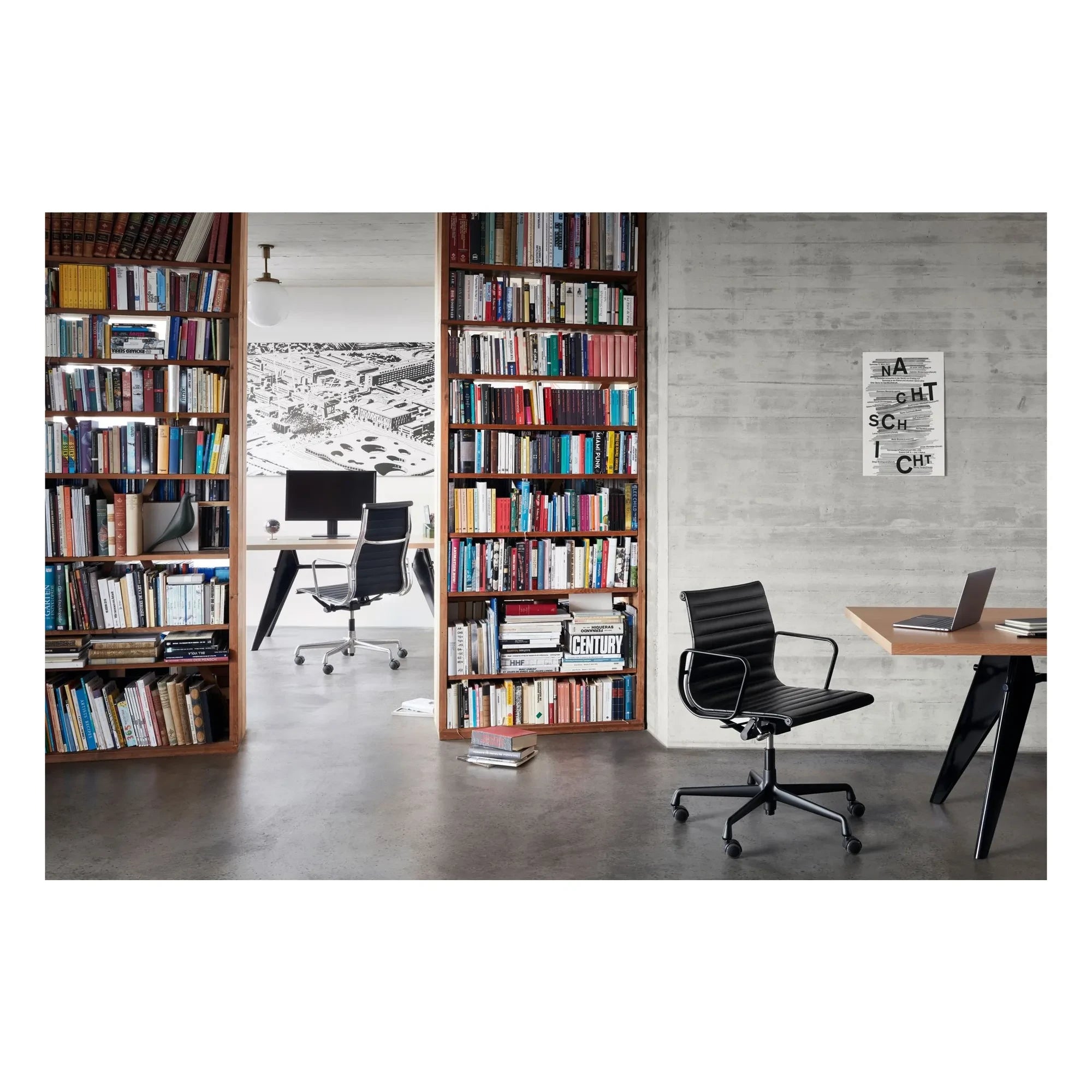 Vitra - EM table, oiled natural oak 220x90 cm - black legs - Jean Prouvé | Oak