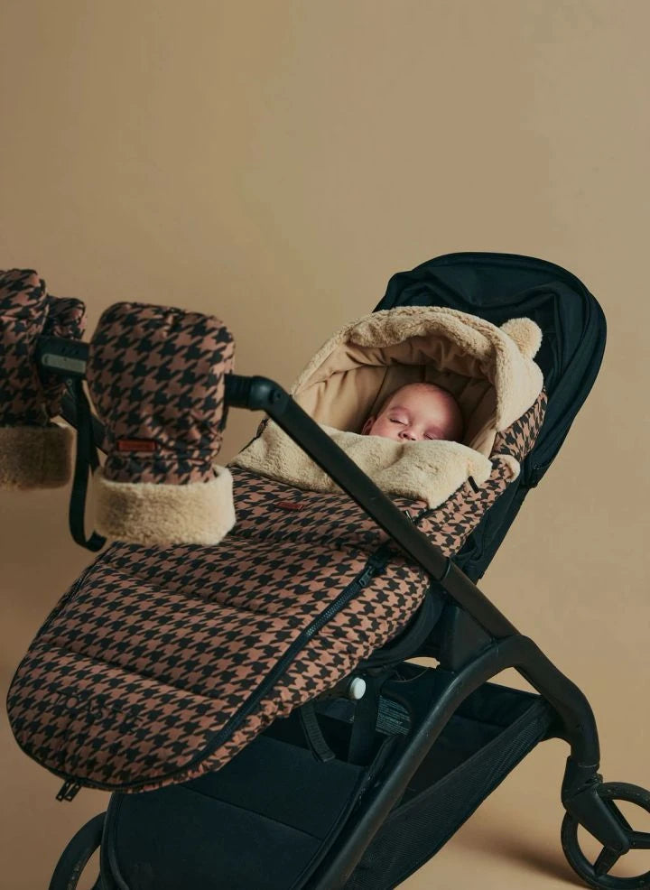 Töastie - Houndstooth Pattern Slippers Made from Recycled Fibers | Brown