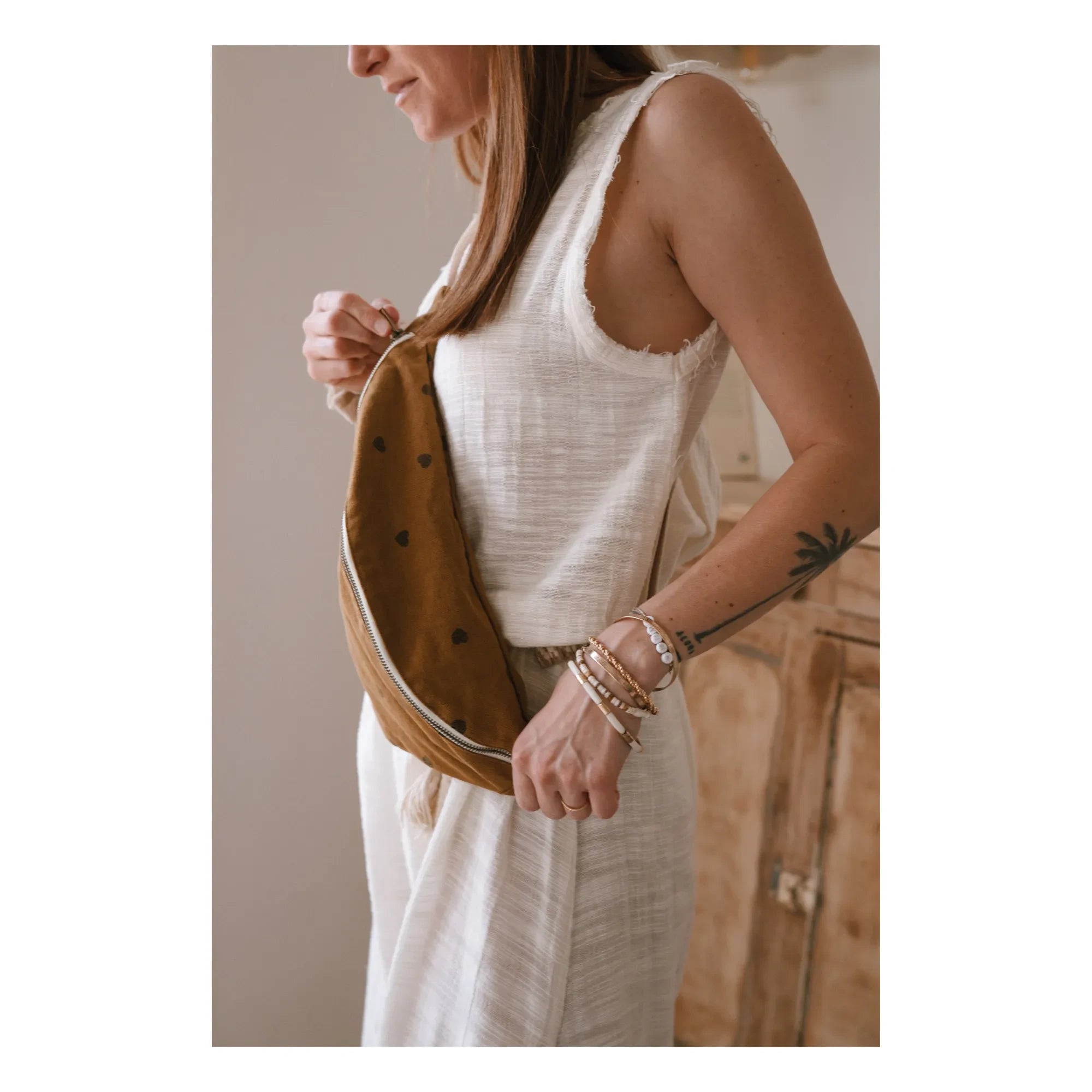 Rose in April - Heart Waist Bag | Russet