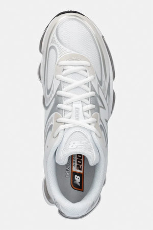 New Balance 2000 spor ayakkabı