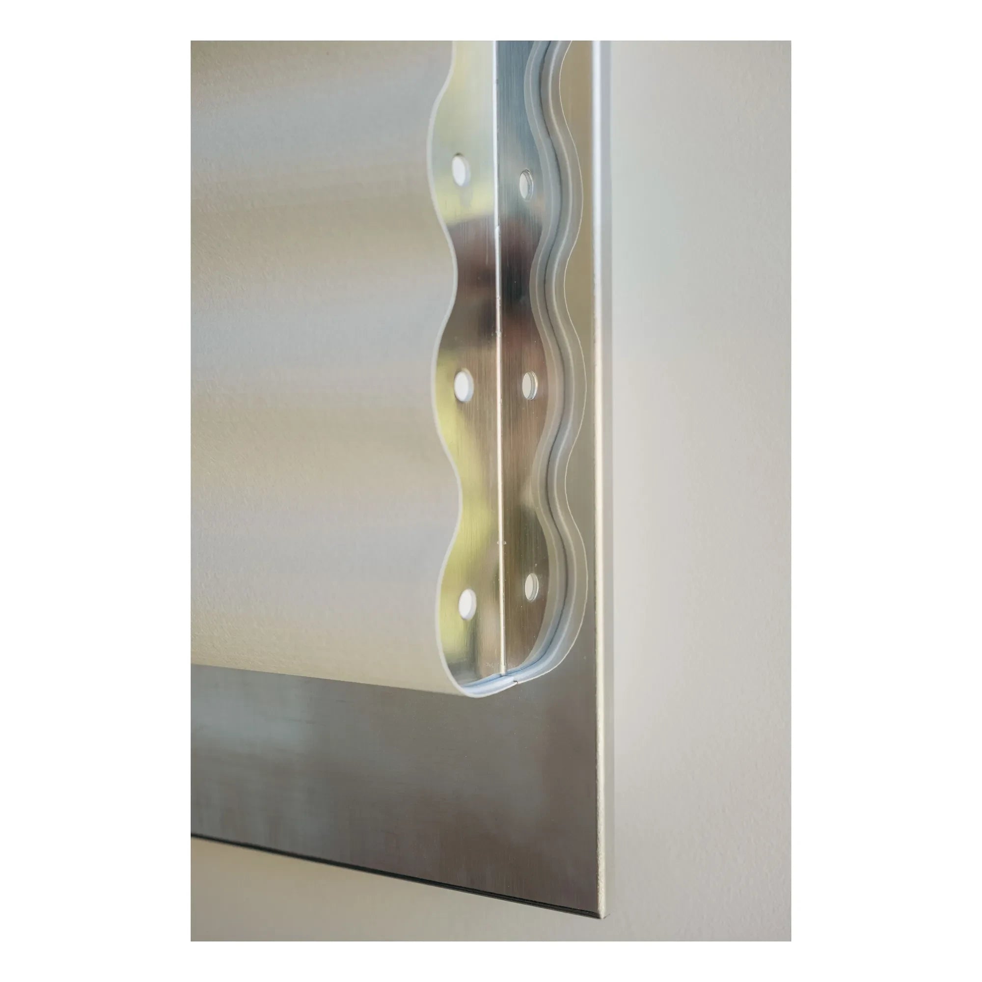 Violaine d'Harcourt - Frame Wave Wall Lamp | Silver