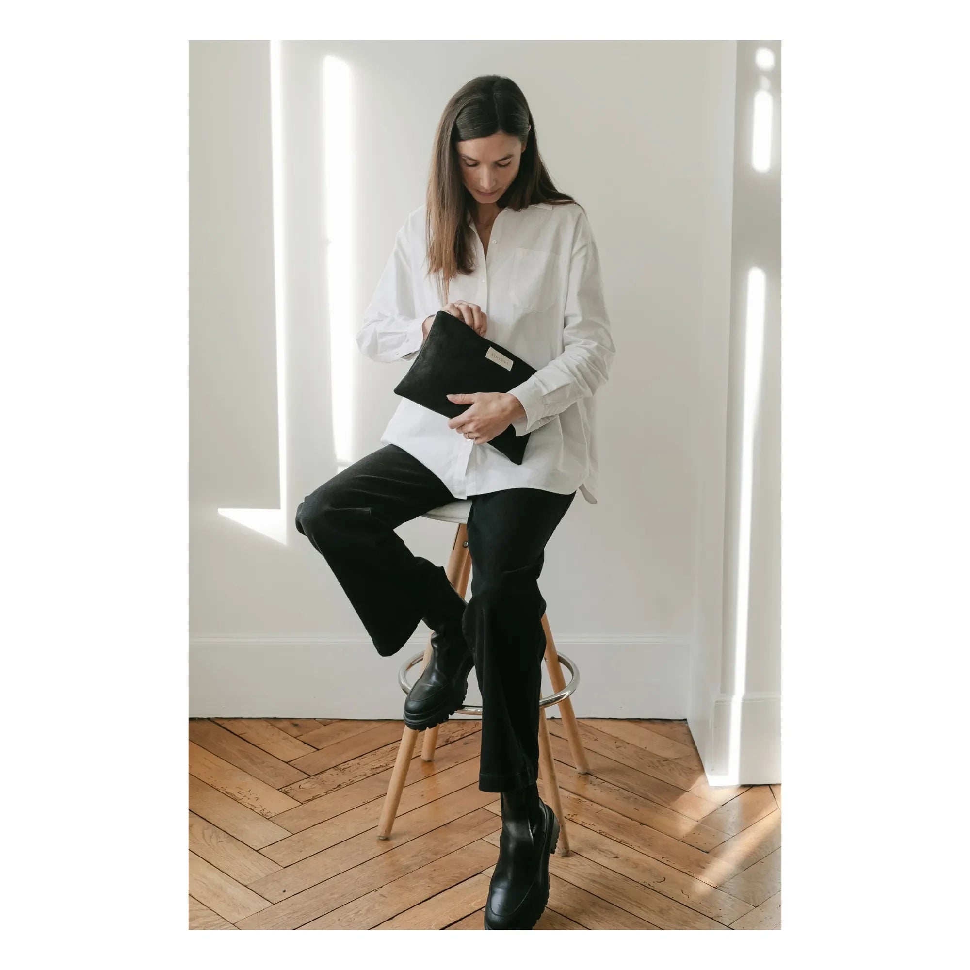 Adorna - Linen clutch bag | Black