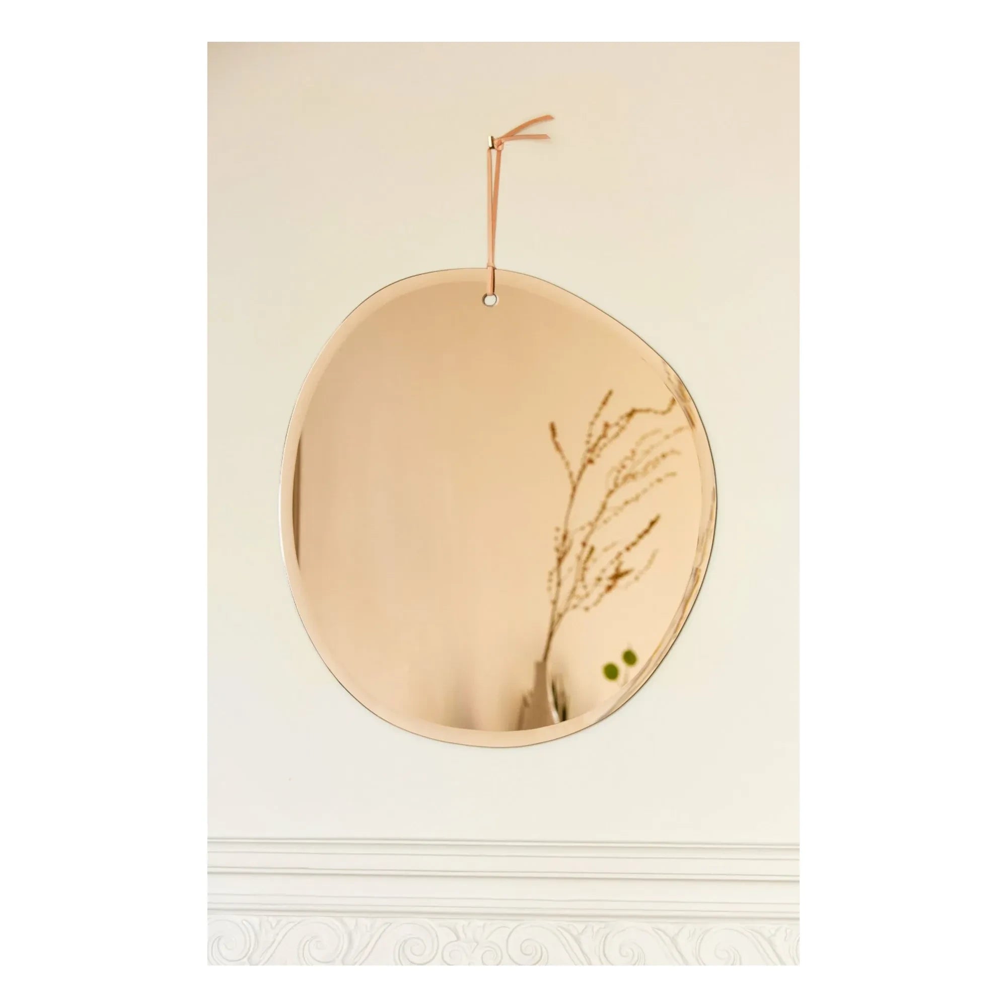 M Nuance - Extra sloped round mirror - 87x67 cm