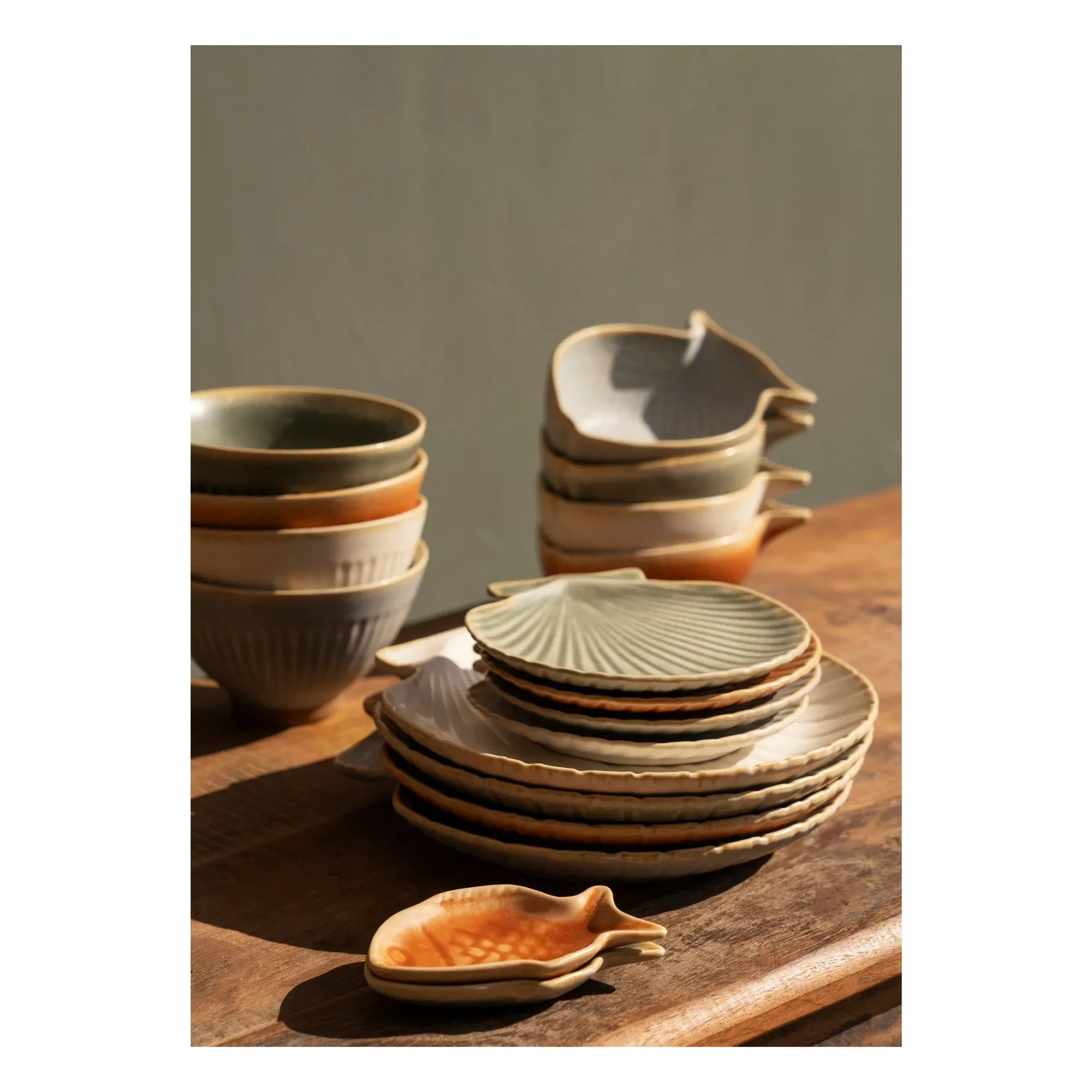 Madam Stoltz - Stoneware shell pocket organizer | Beige