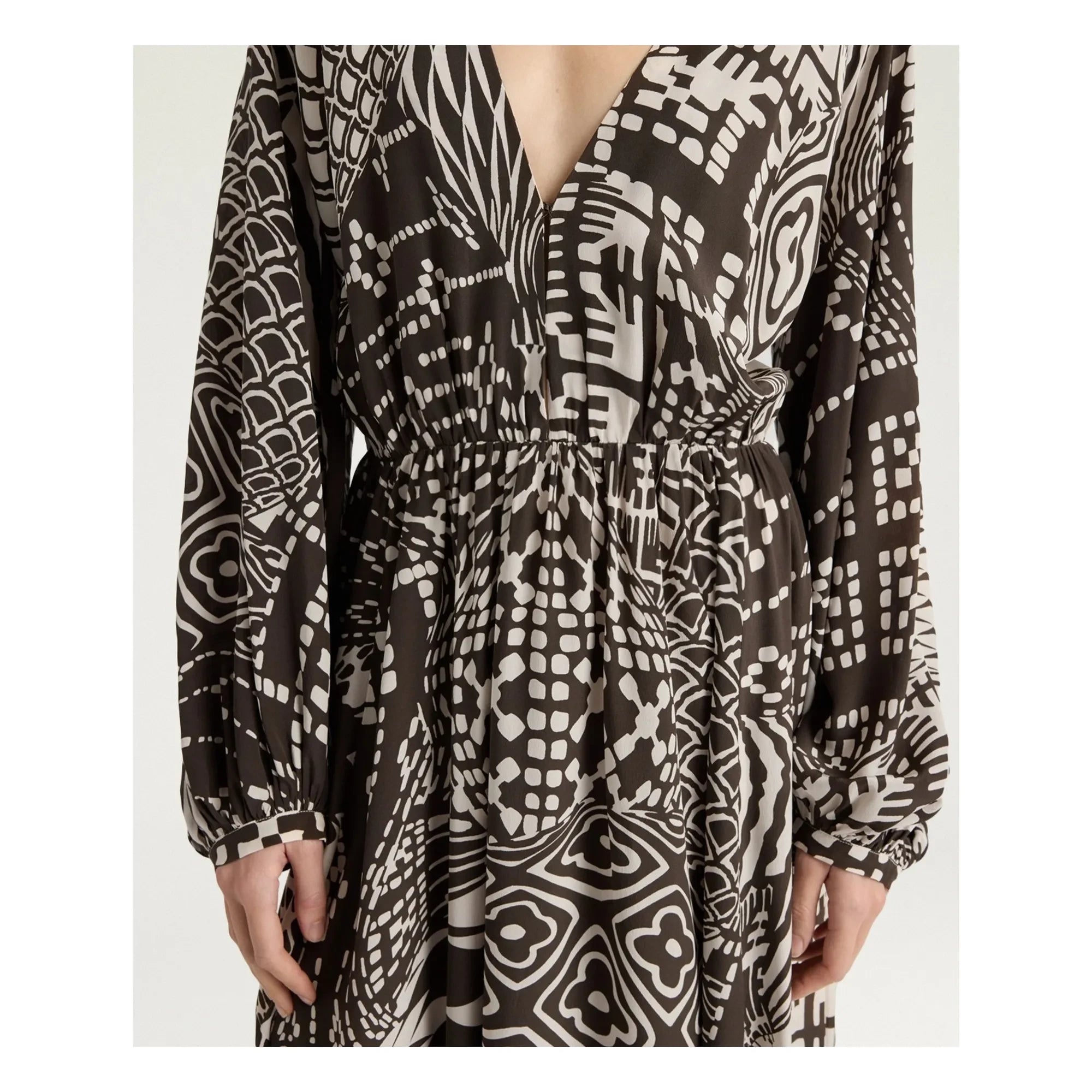 Momoni - Francisco Silk Dress | Chocolate