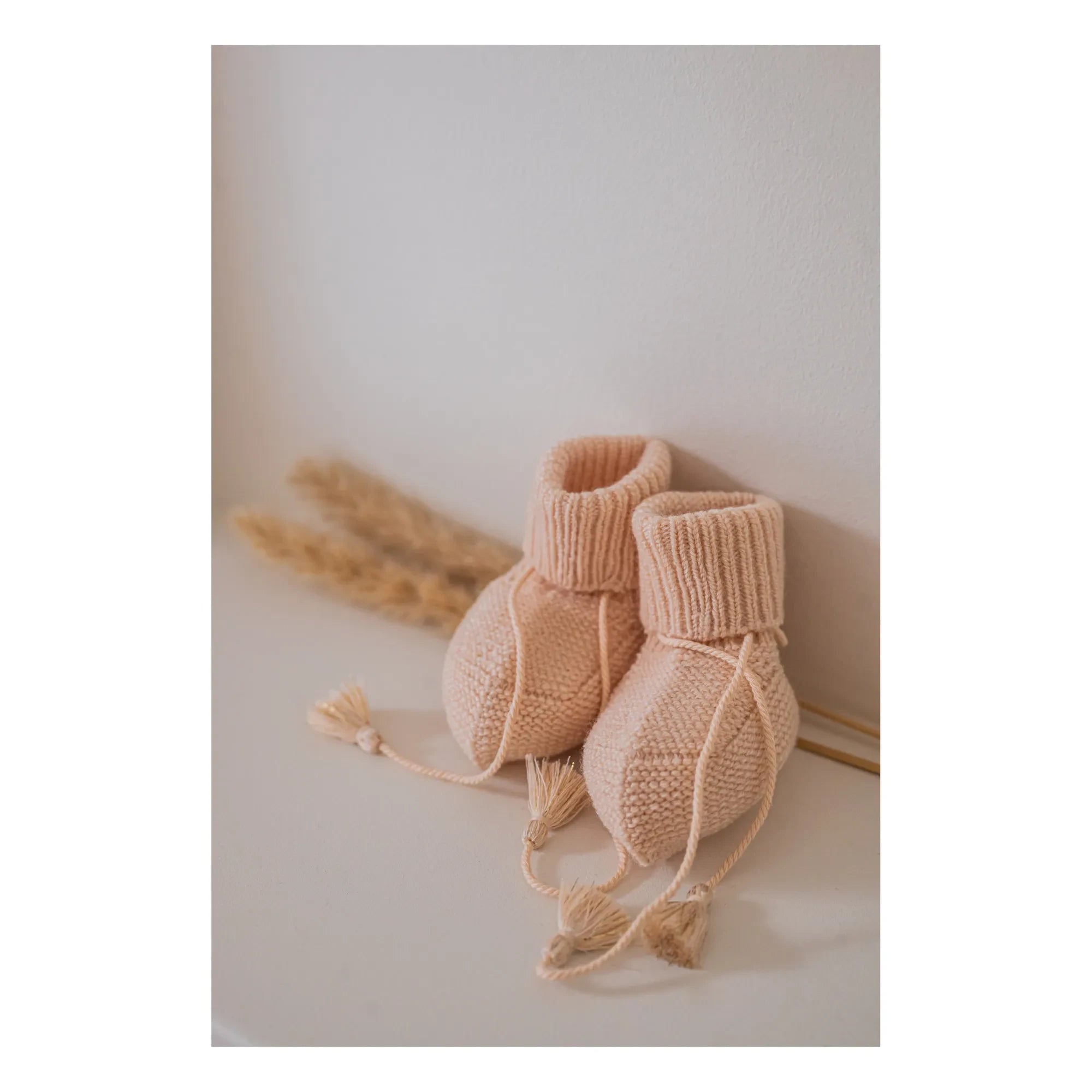 Gentil Coquelicot - Knitted Slippers and Embroidered Pouch | Nude