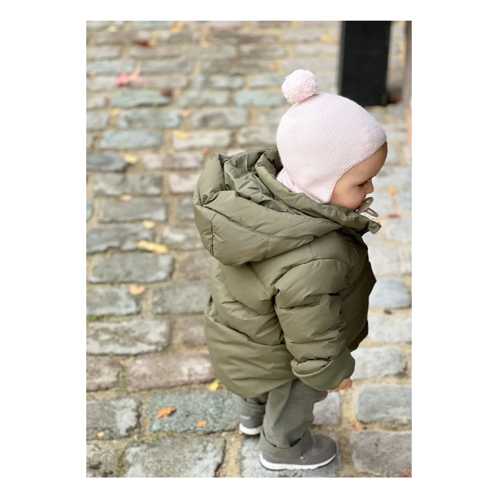 Holmm - Pom-pom Cashmere Hat | Pale Pink