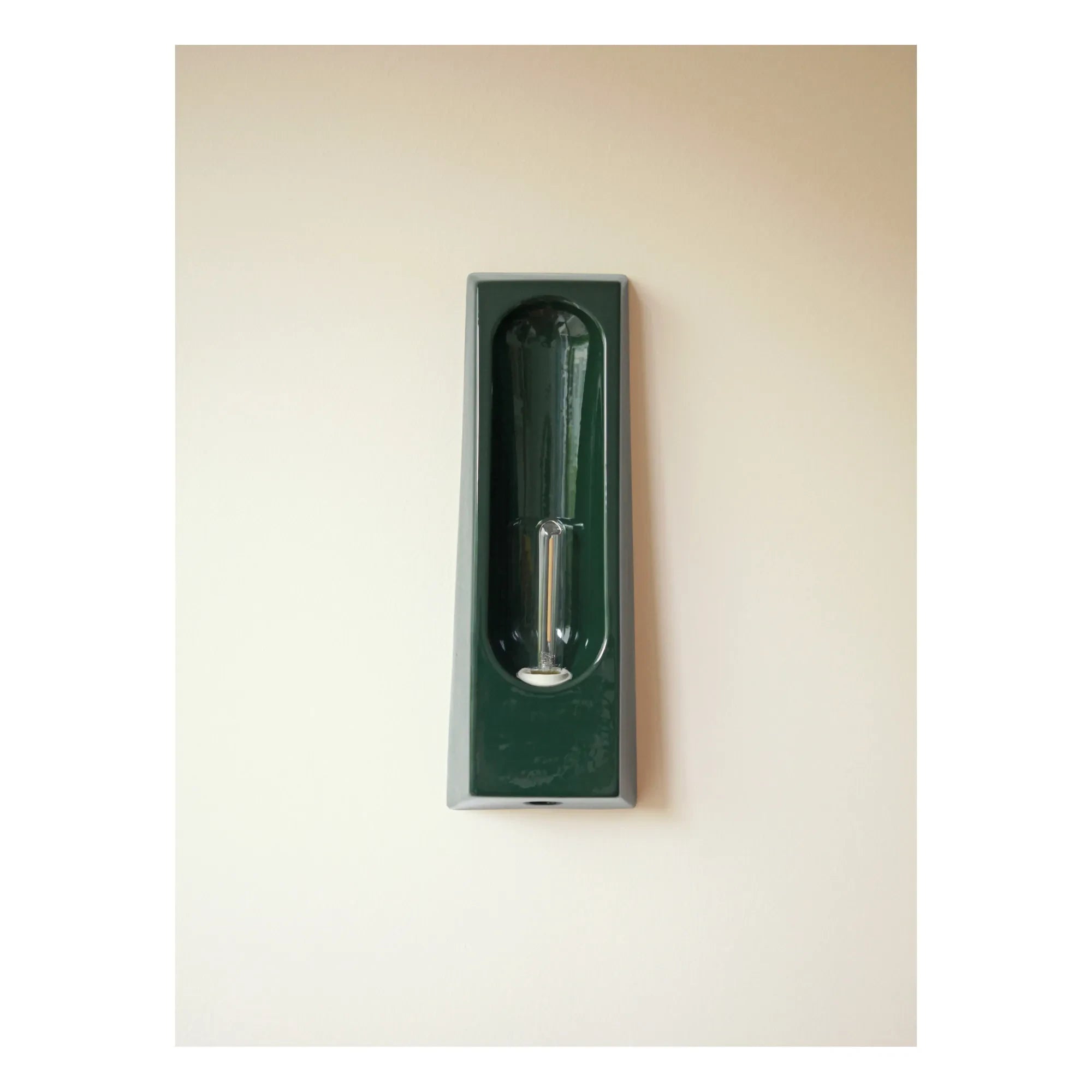 Violaine d'Harcourt - Alcove Wall Lamp | Green