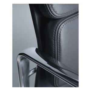 Vitra - EA 217 Leather Soft Pad Chair | Black