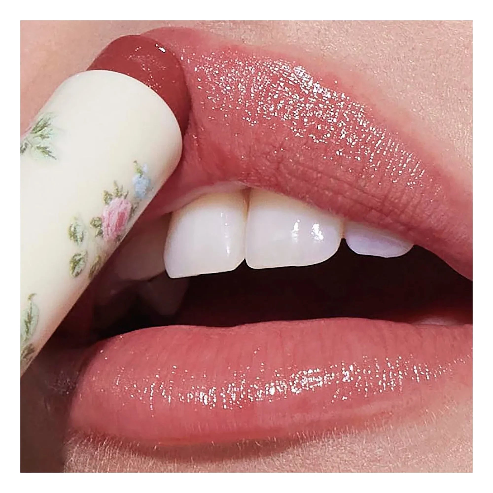 YOLAINE - Colorful Lip Balm | Chouquette