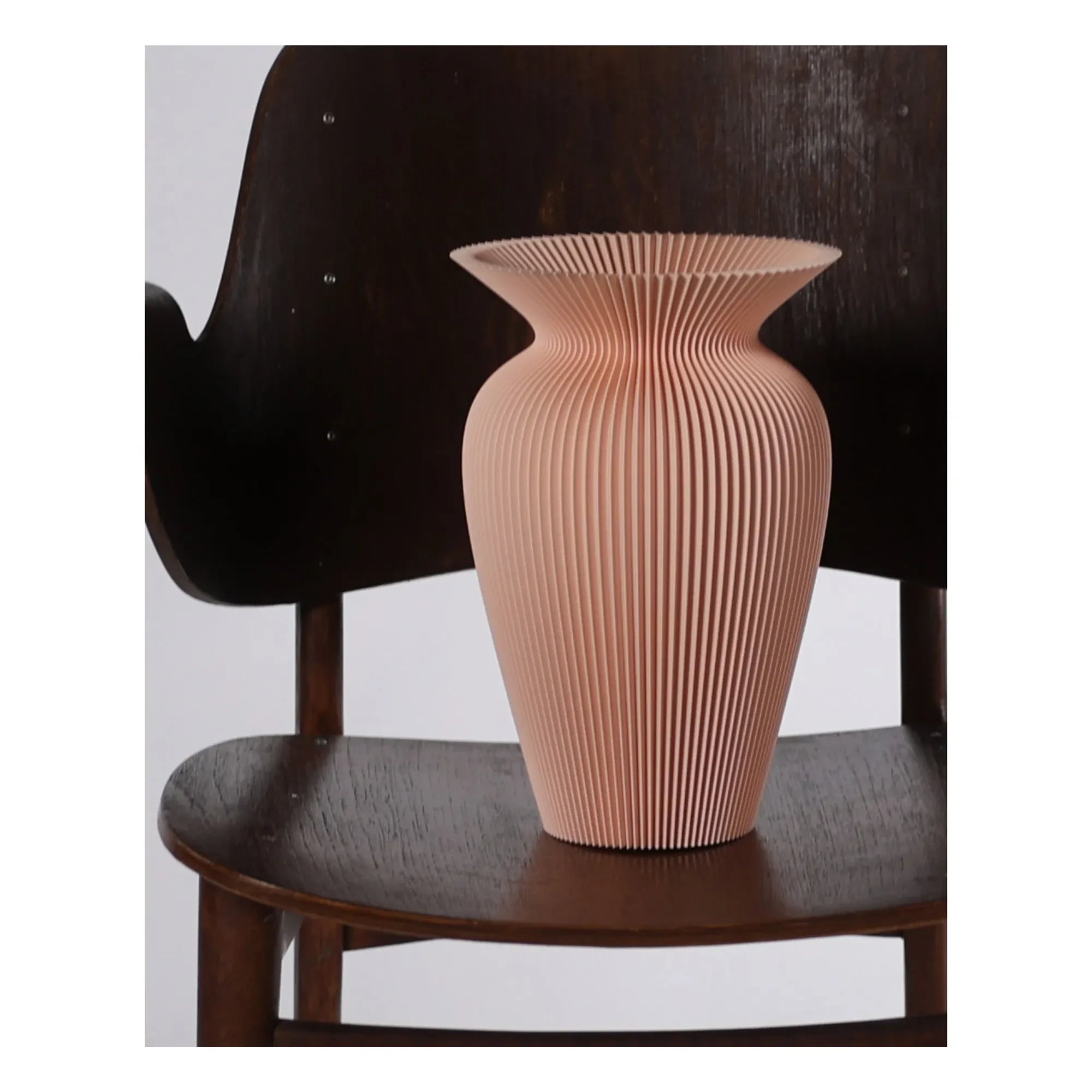 Manu Matters - Betty Vase | Nude