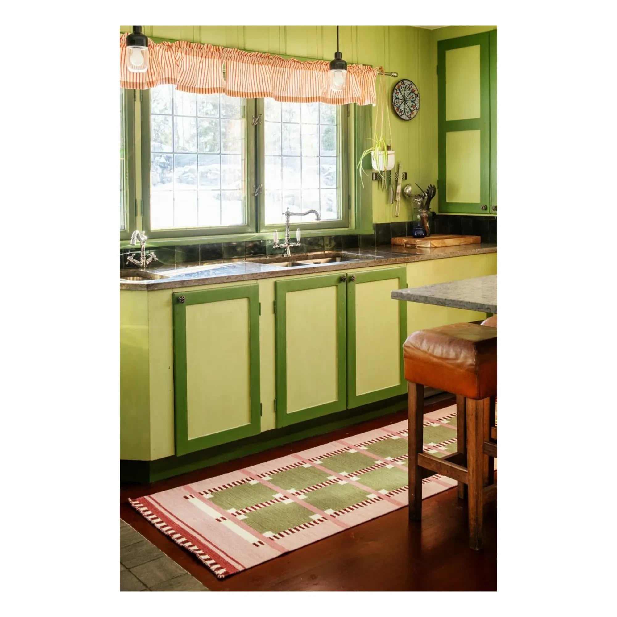 Layered - Röllakan Ruth Wool Runner Rug | Green