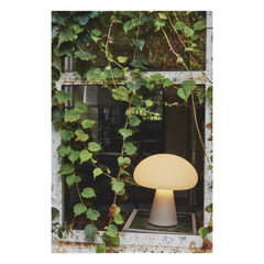 Gubi - Obello table lamp, Bill Curry | White