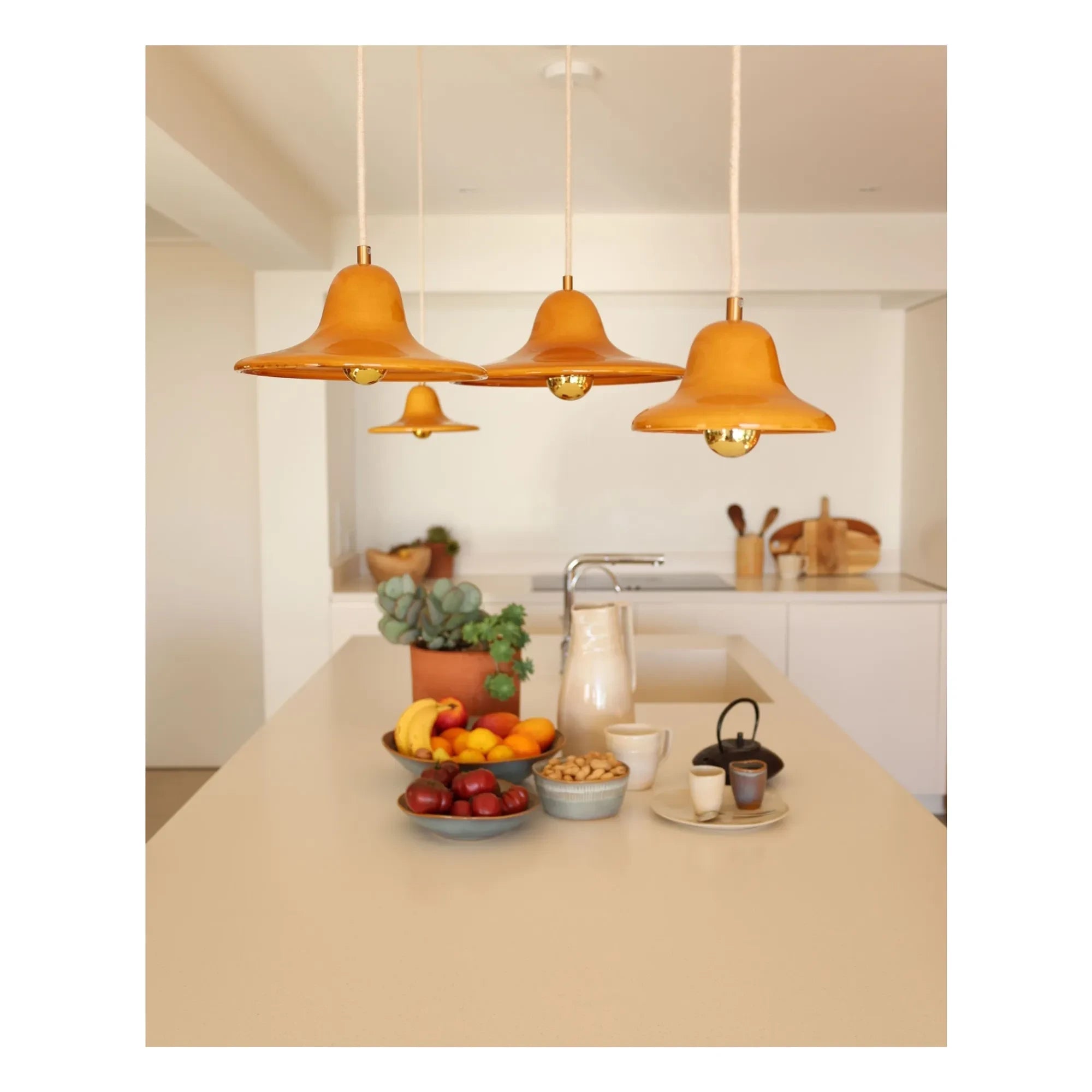 Masamé - Gigaro pendant lamp | Honey