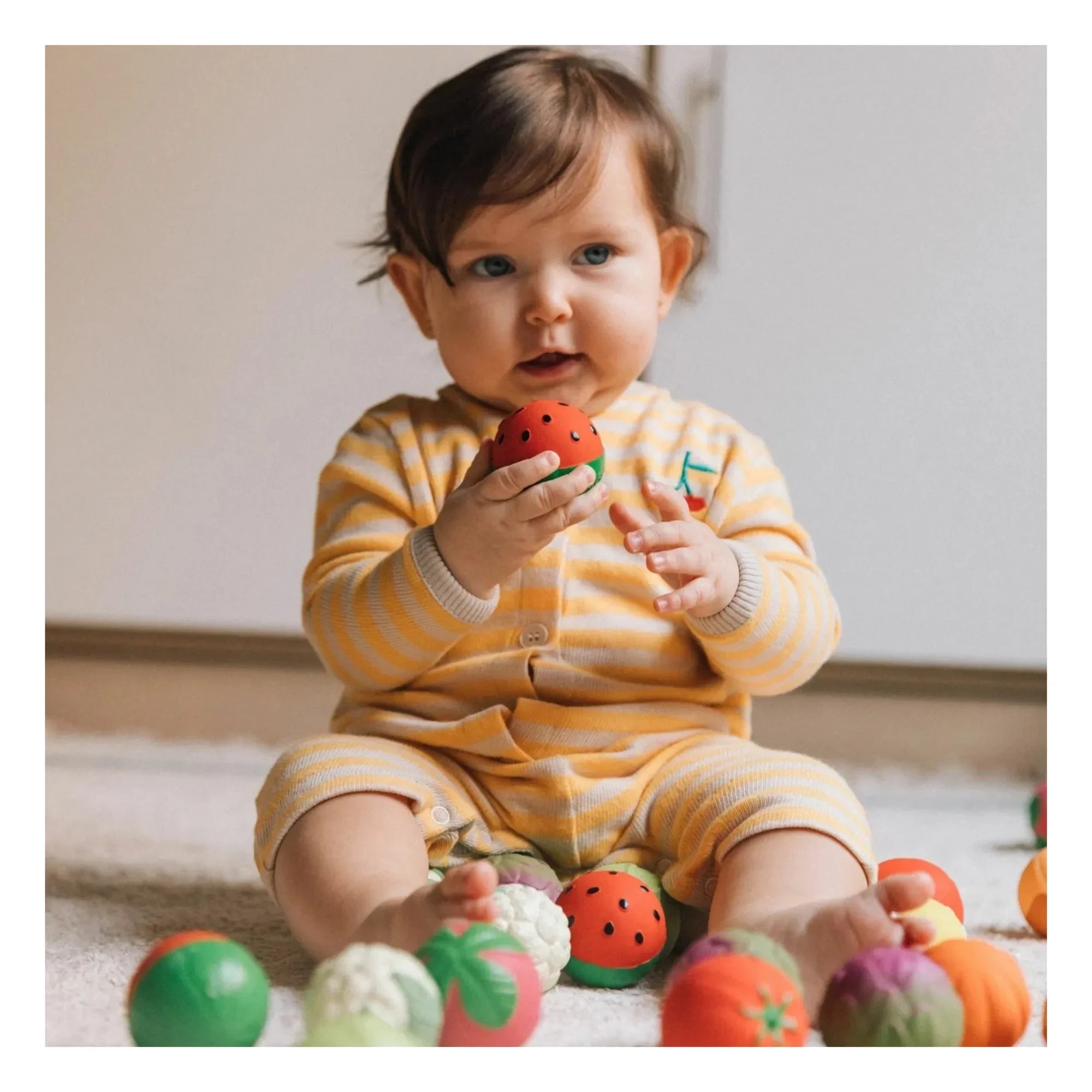 Oli & Carol - Fruit Salad Sensory Balls - Set of 3