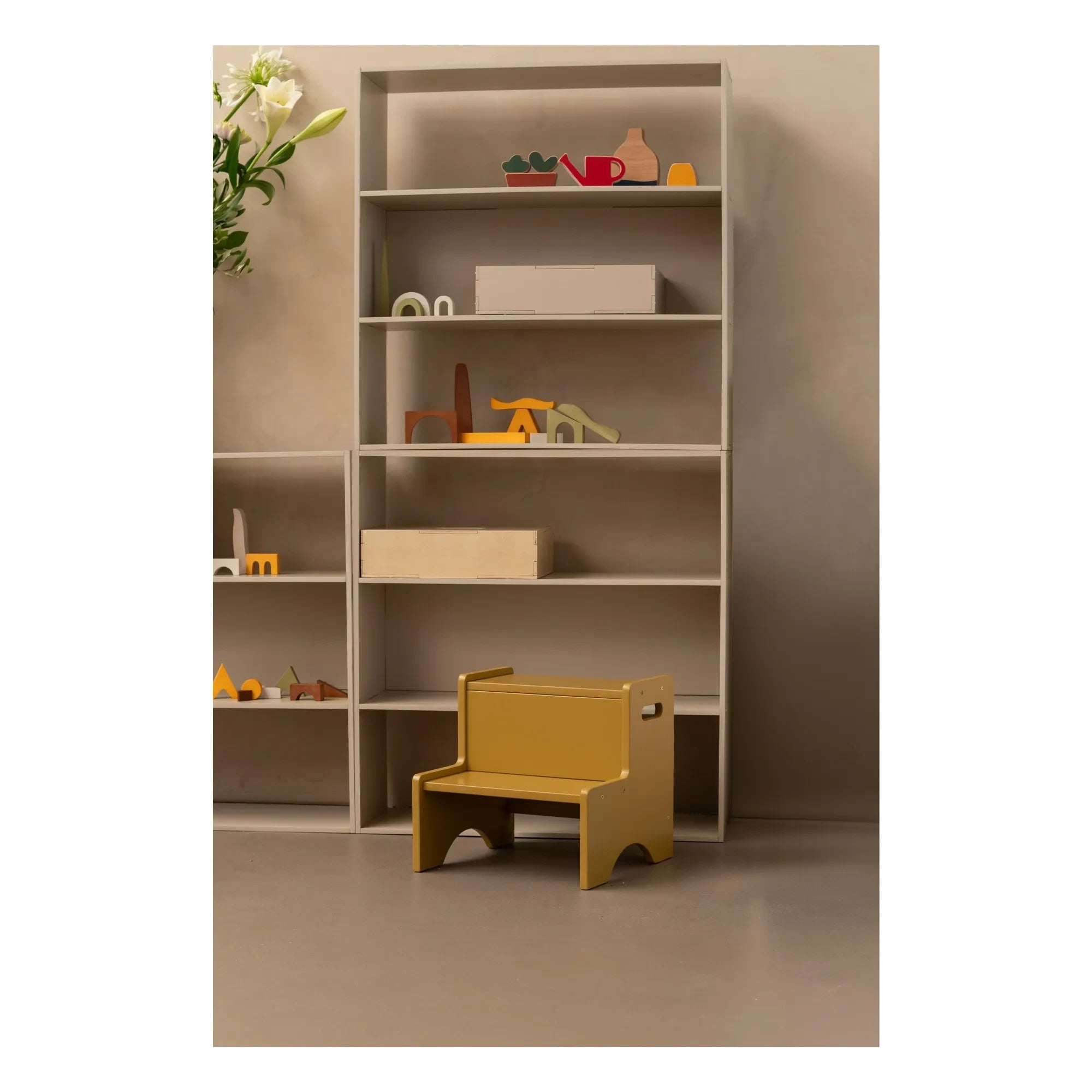 Nofred - Wooden Steps | Yellow Curry