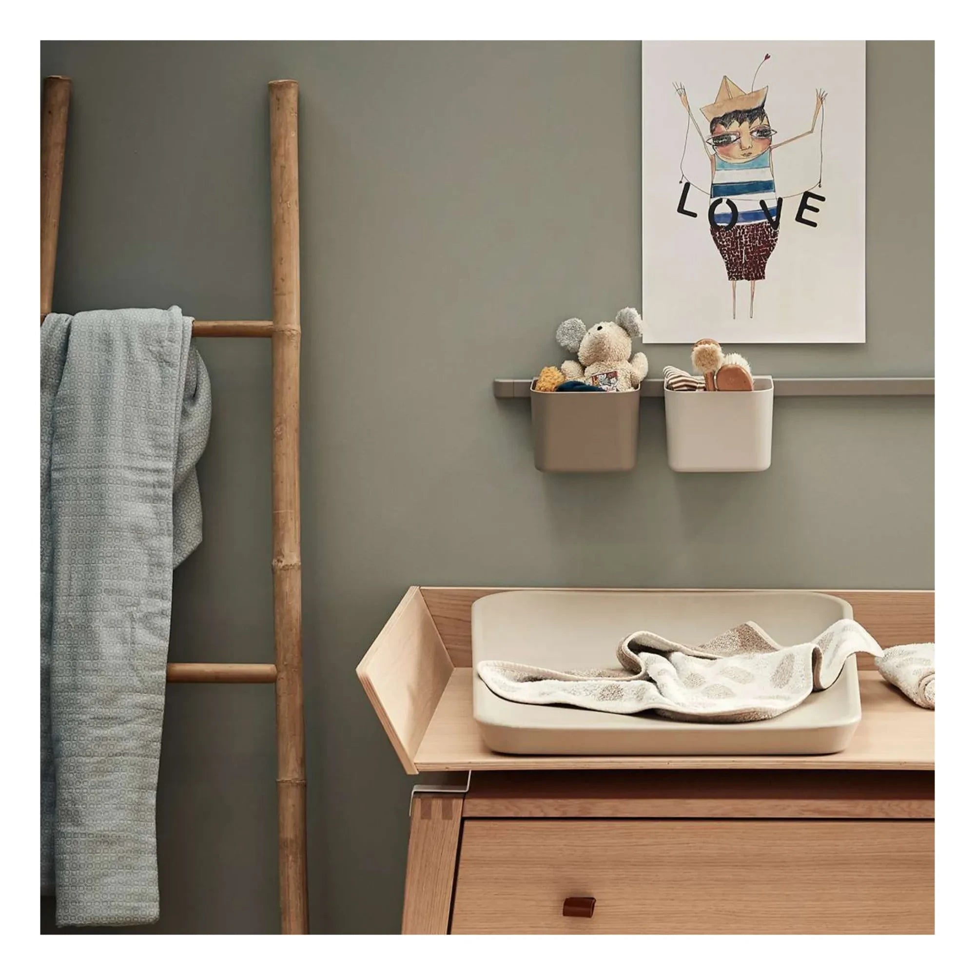 Leander - Changing Mat Matty | Cappuccino