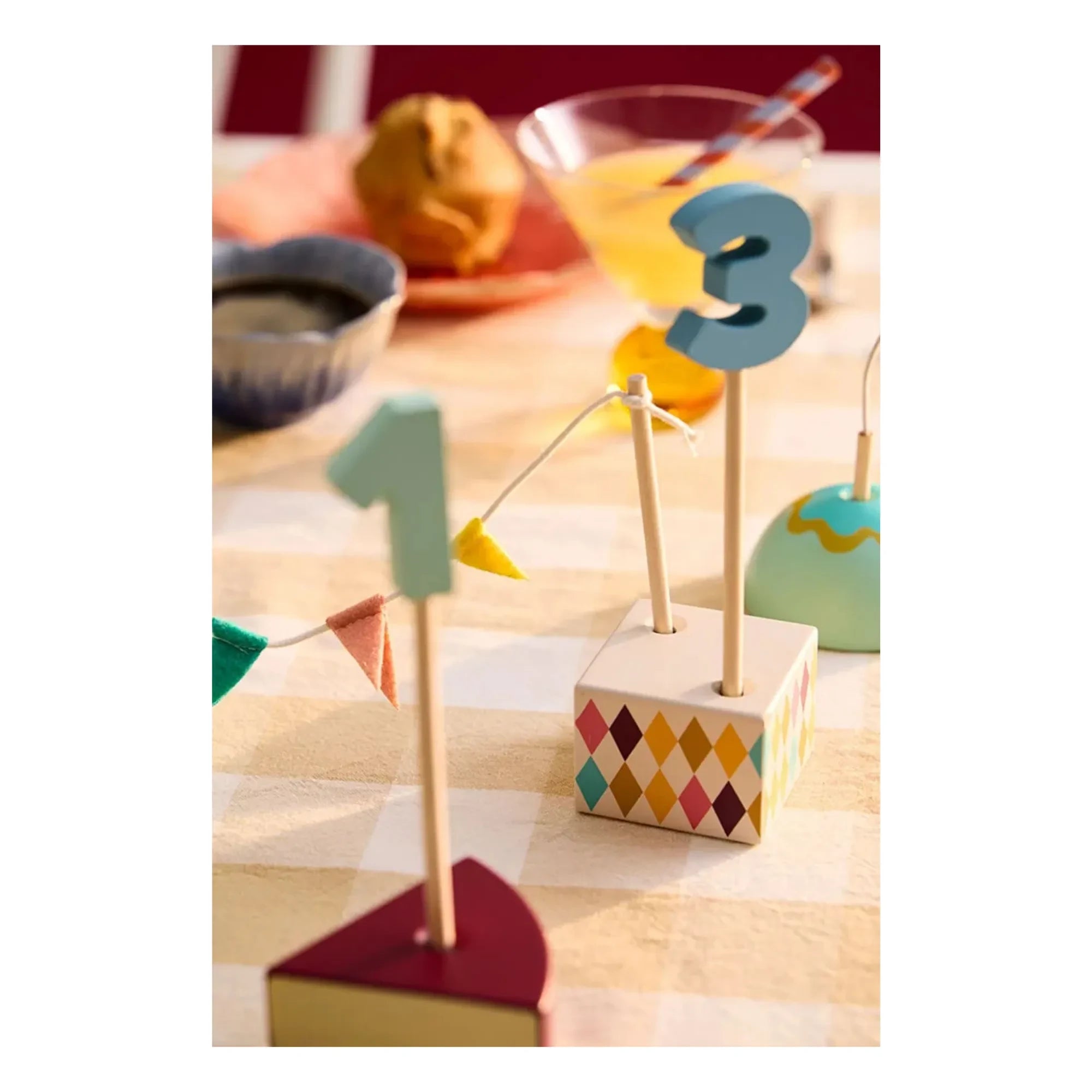 Kid's Concept - Birthday Party Table Decorations
