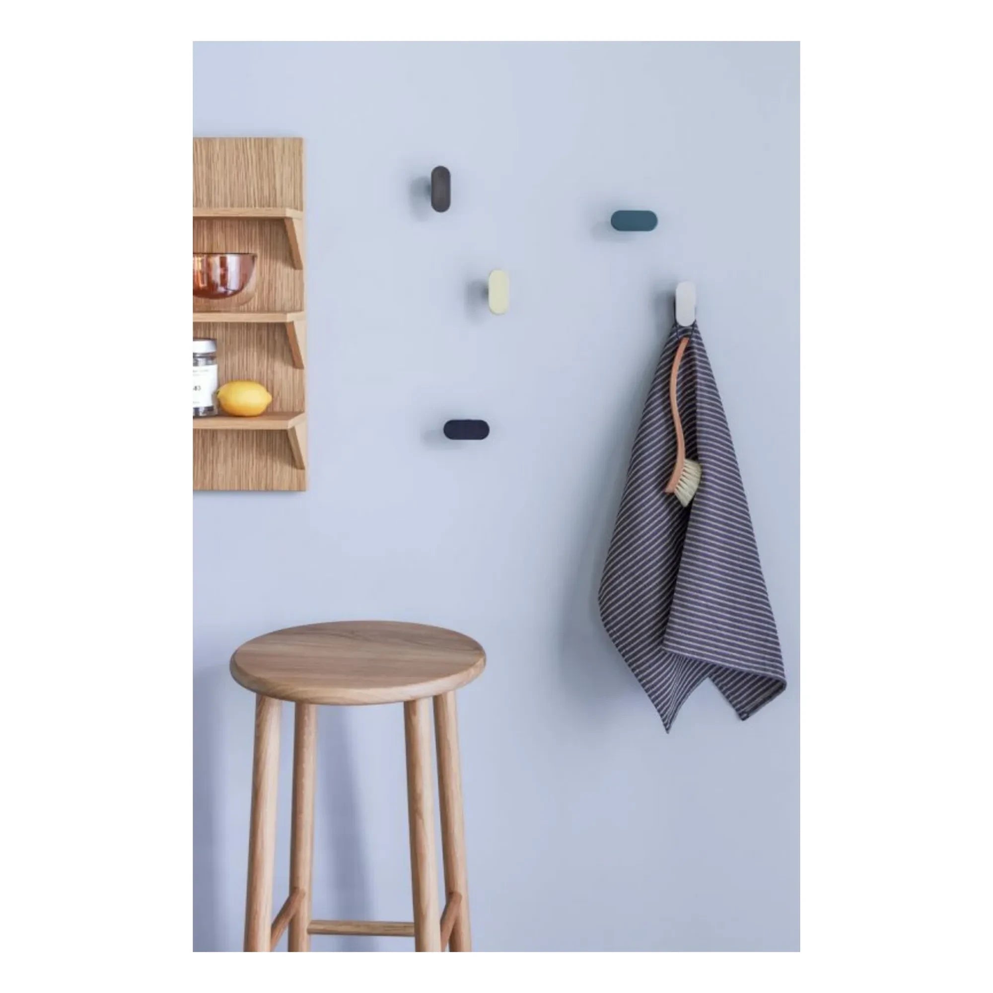 Hübsch - Piccolo Brass Hook | Brass