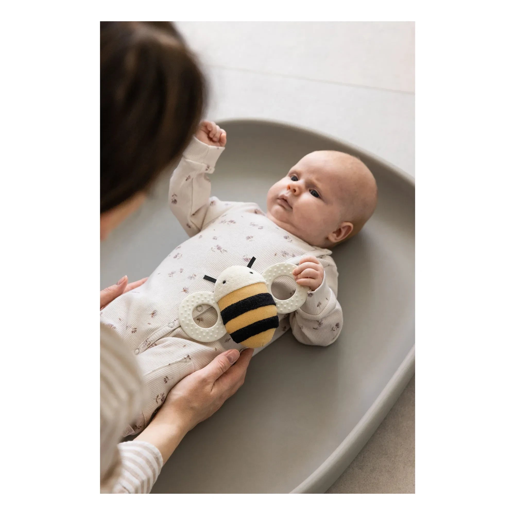 Sebra - Billy Bee Rattle | Yellow