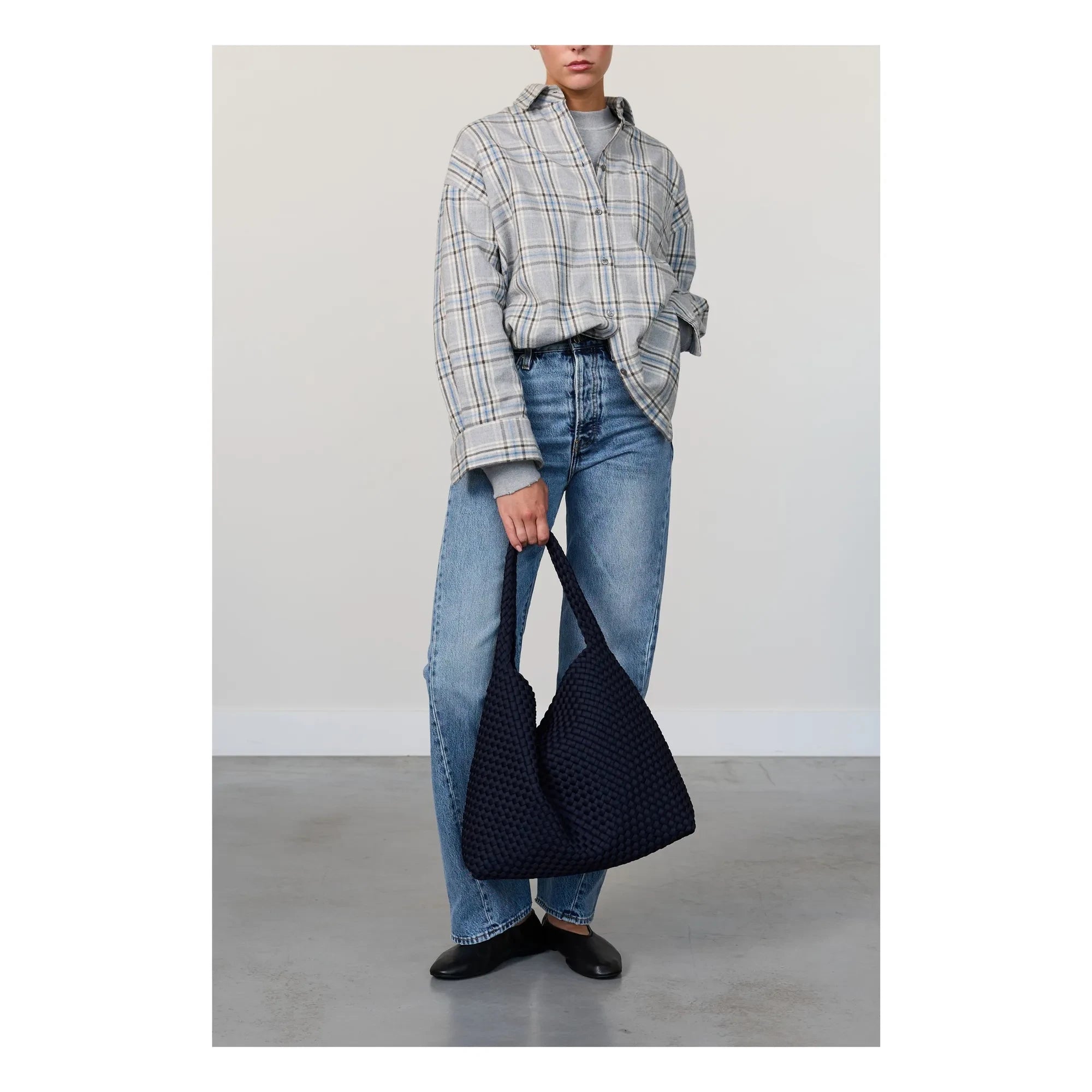 Marrea - Marrea Large Bucket Bag | Night Blue