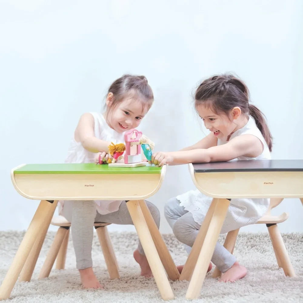 Plan Toys - Çocuk Masası - Kayrak Yazı Tahtası Üstü