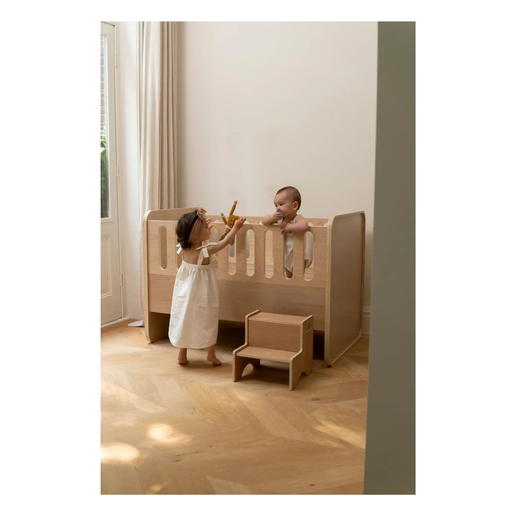 Nofred - Convertible Bed | Oak