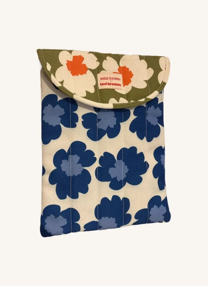 Mini Kyomo - Hibiscus Laptop Case - Mini Kyomo x Taxi Brousse | Blue