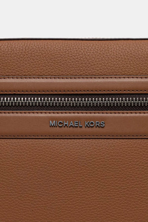 Michael Kors erkek suni deri omuz çantası