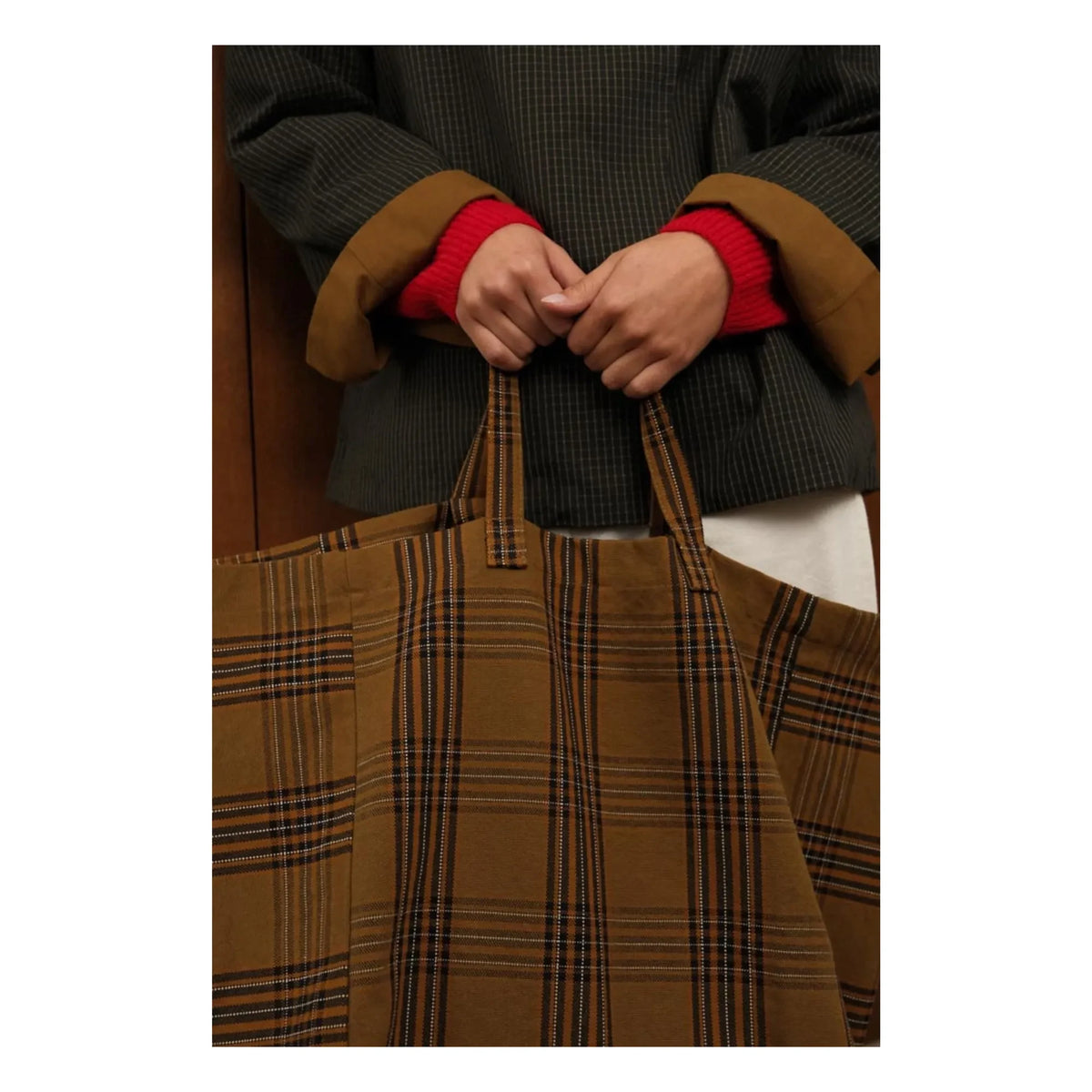 Rose in April - Elisa Tartan tote bag | Brown